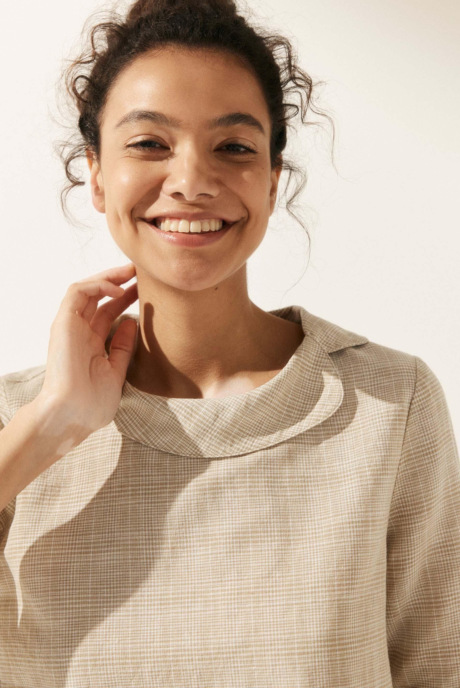 Linen Round Soft-Fold Collar Top ANAIS - TOPS-Linen Blouses