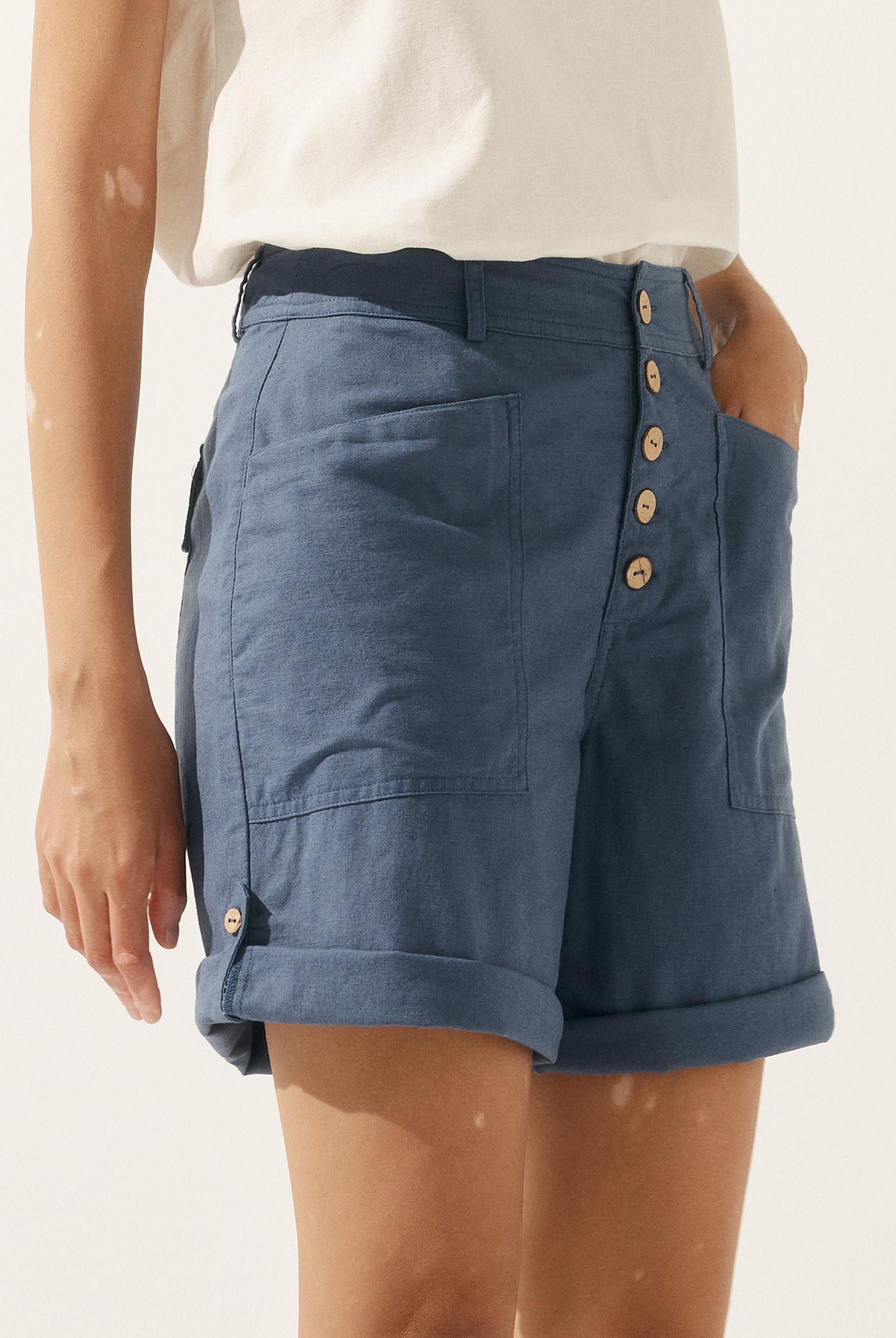 Linen Button-Fly Quarter Shorts LUCY - BOTTOMS-Linen