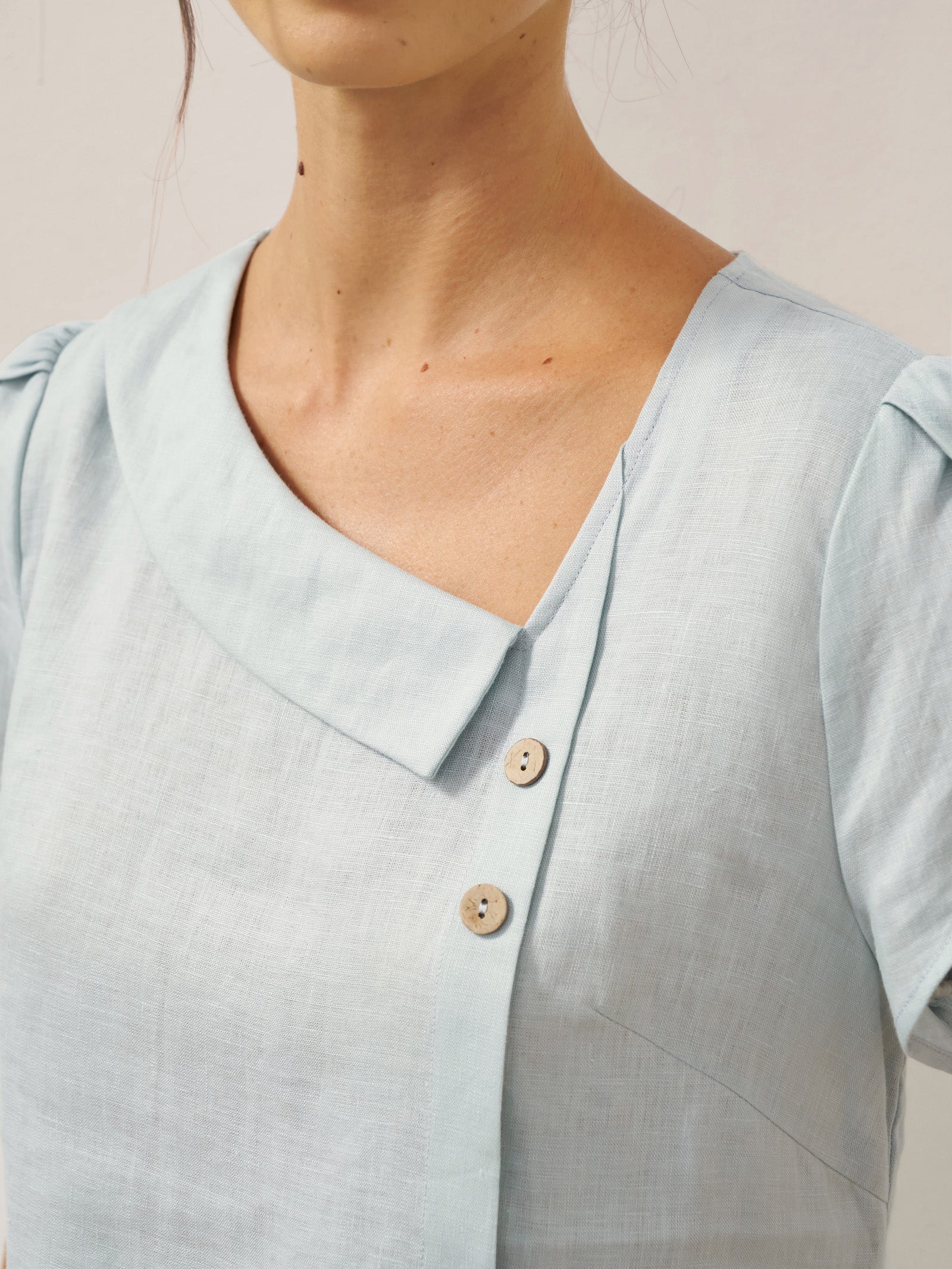 100% Linen Crescent Collar Flutter Sleeve Top FARA by LINTICO for women
