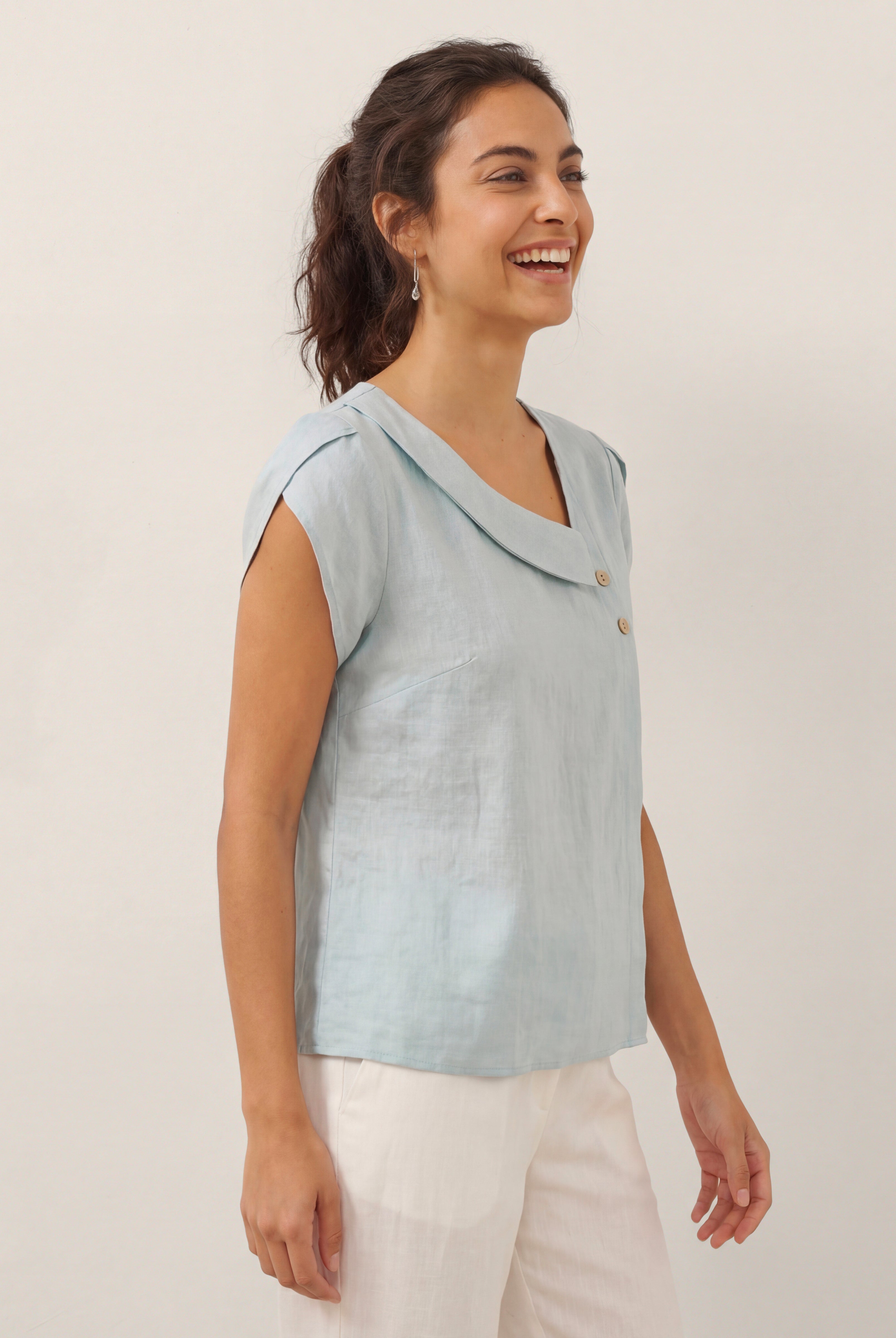 100% Linen Crescent Collar Flutter Sleeve Top FARA by LINTICO for women