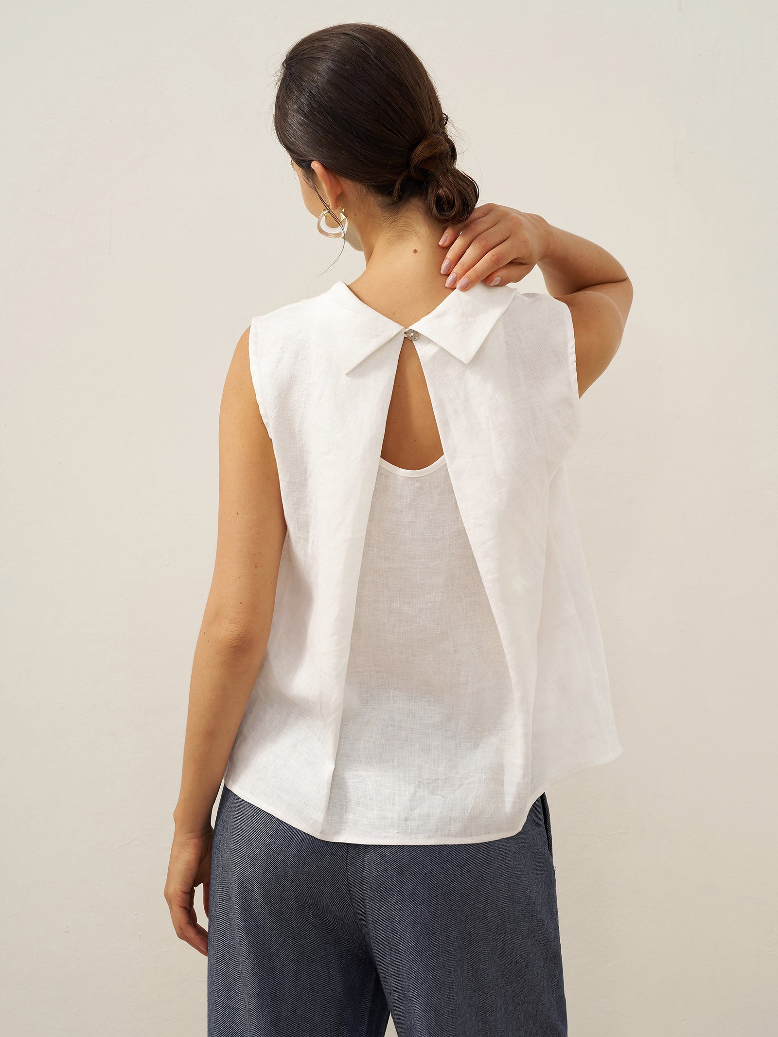 100% Linen Structured Collar Sleeveless Blouse BLAIR by LINTICO for women