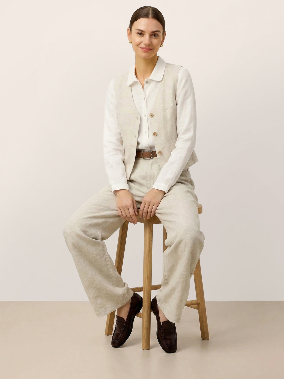 100% Linen V-Neck Buttoned Closure Vest DELIA by LINTICO for women