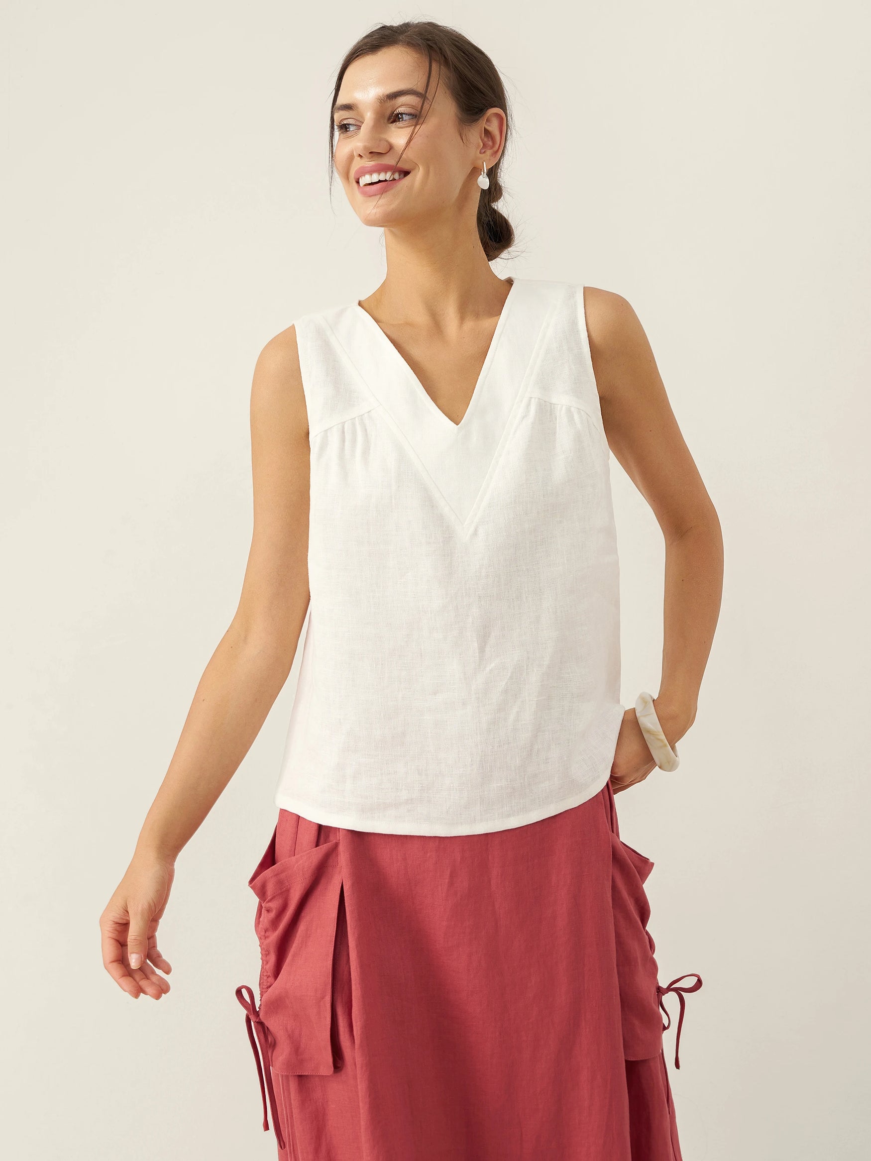 100% Linen V-Neck Sleeveless Tank Top NICOLE by LINTICO for women