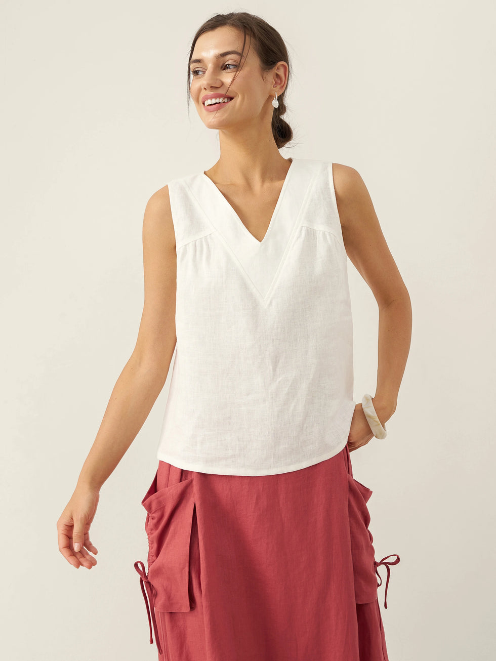 100% Linen V-Neck Sleeveless Tank Top NICOLE by LINTICO for women