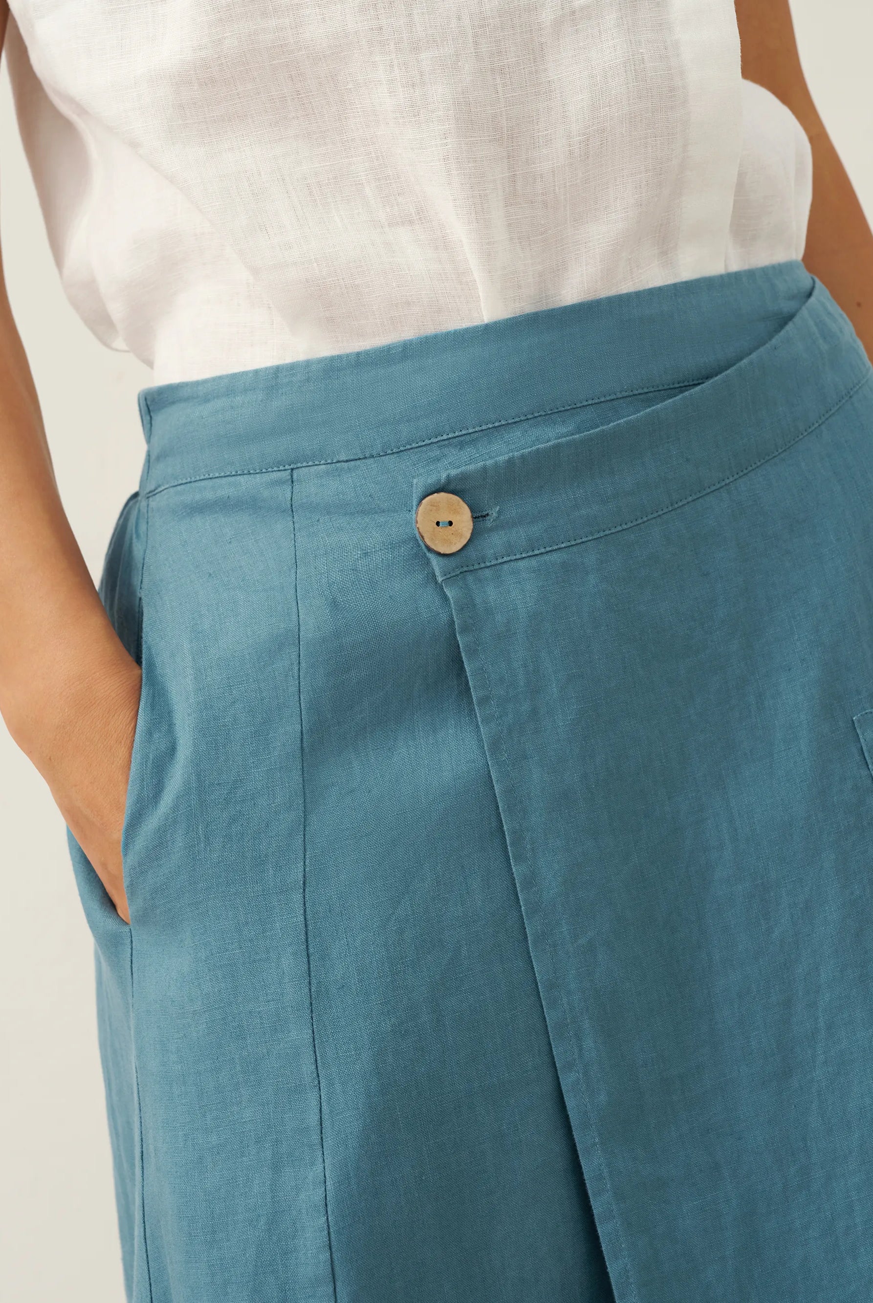 100% Linen Elastic Waist Angled Wrap Skirt FRESSA by LINTICO for women