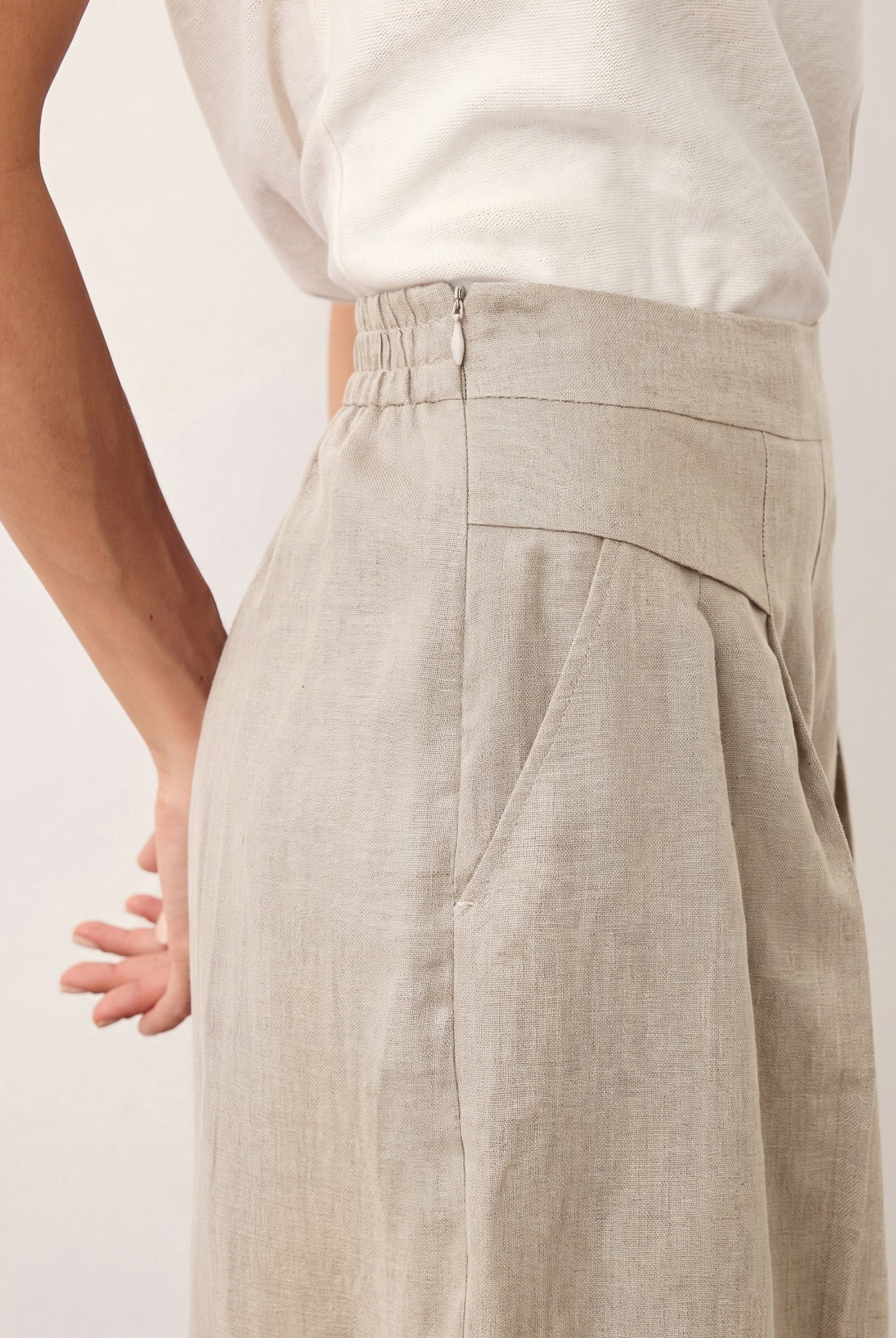 100% Linen Pleated Waist Wide Leg Pants LOUISA by LINTICO for women