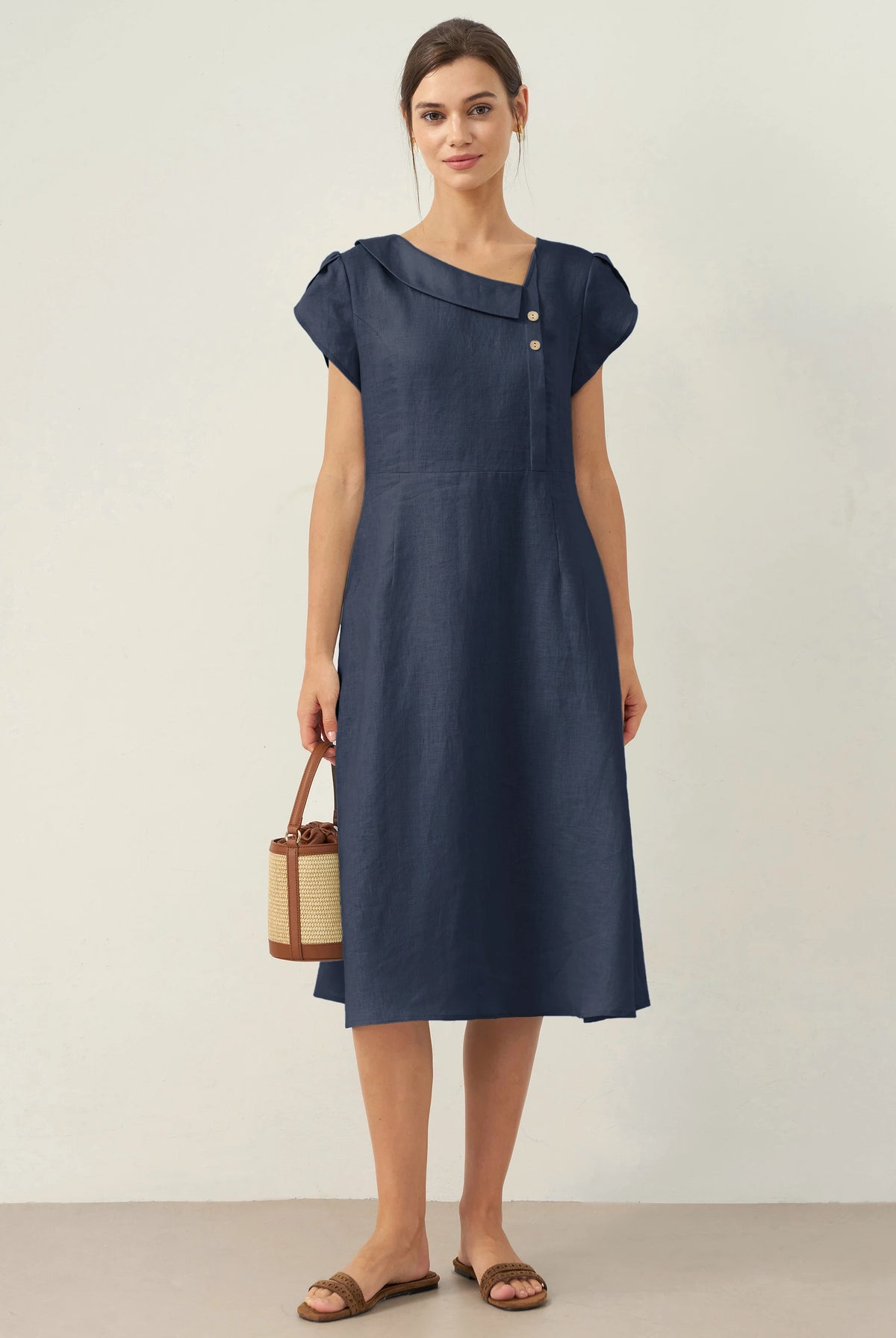 Robe courte FIONA 100% lin à col croissant et manches volantées pour femme par LINTICO
