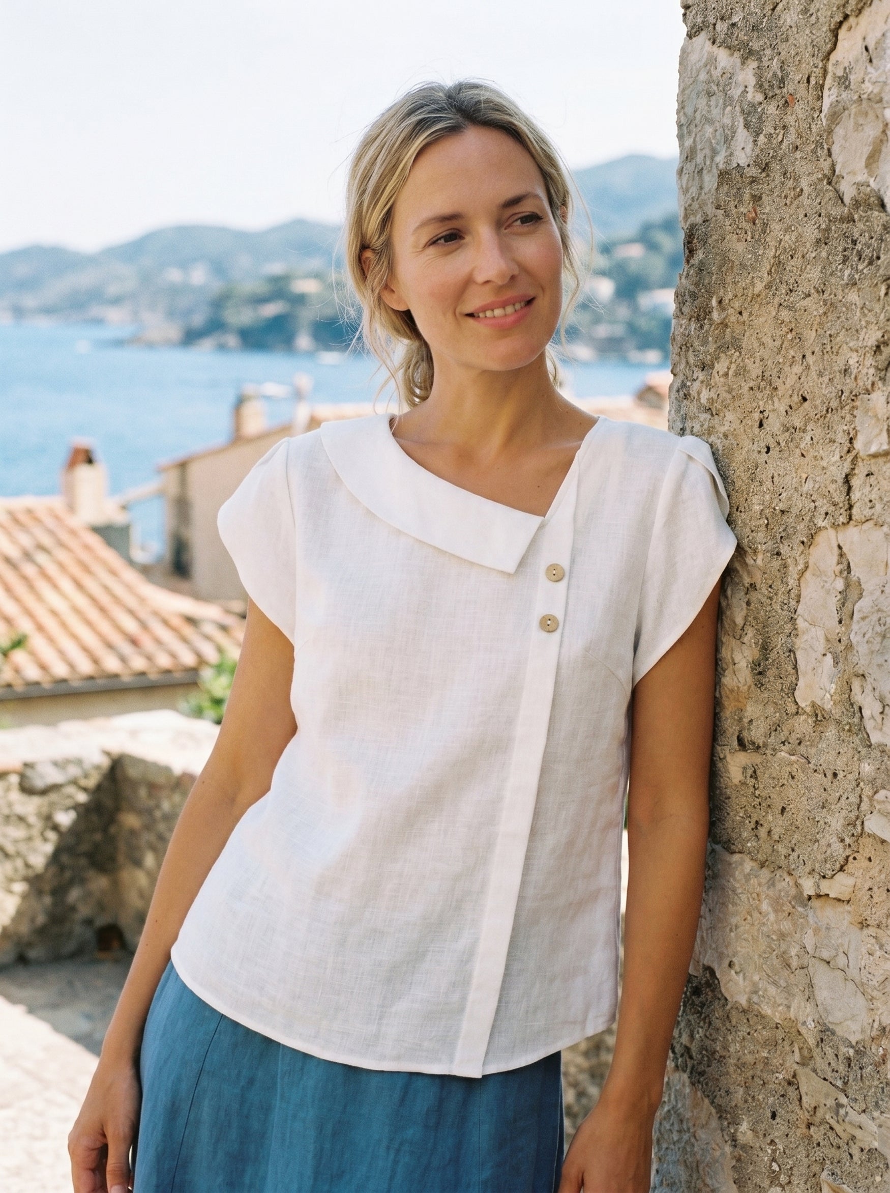 100% Linen Crescent Collar Flutter Sleeve Top FARA by LINTICO for women
