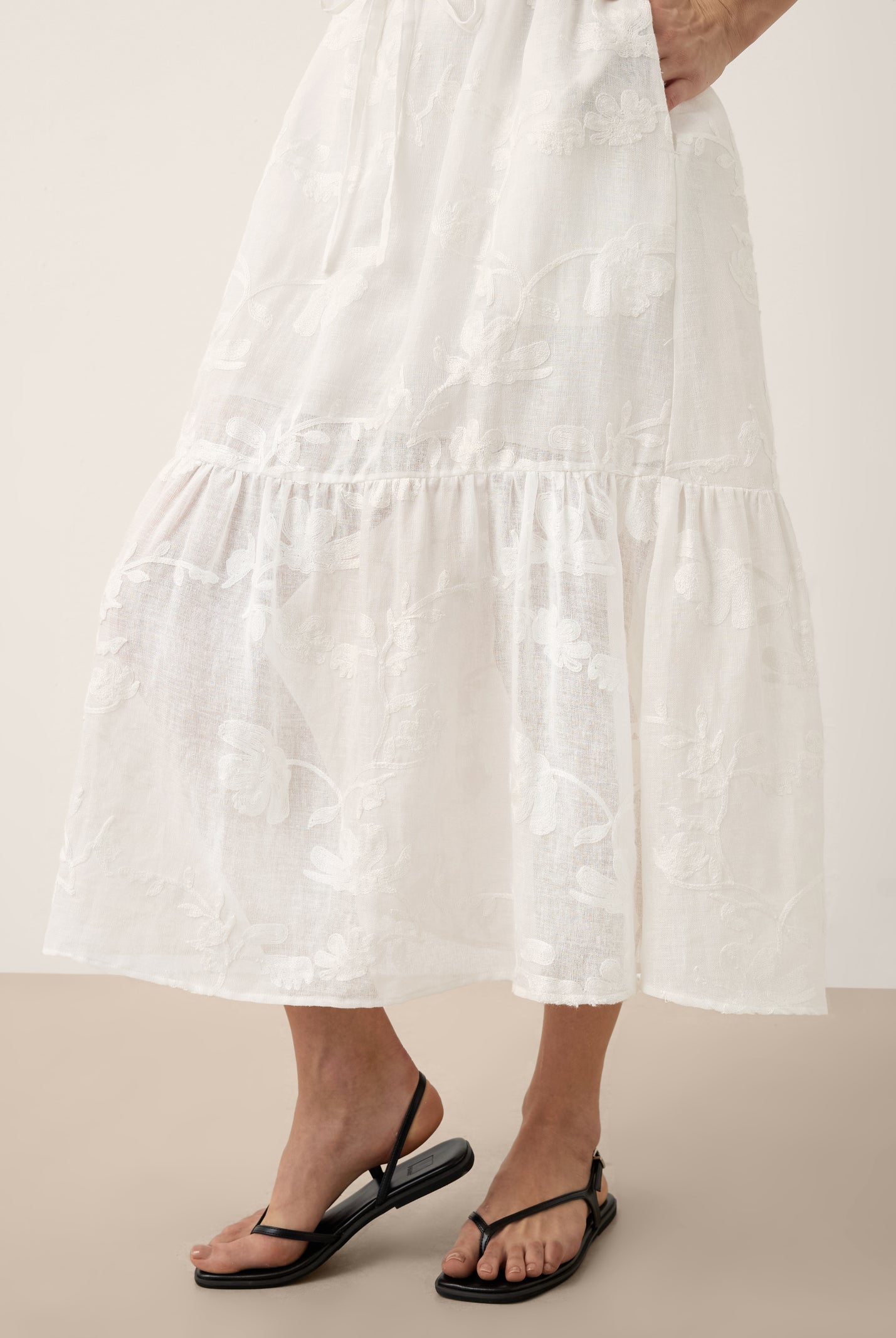 100% Linen Floral Applique Tie-Back Maxi Dress Set with Slip GENEVRA by LINTICO for women