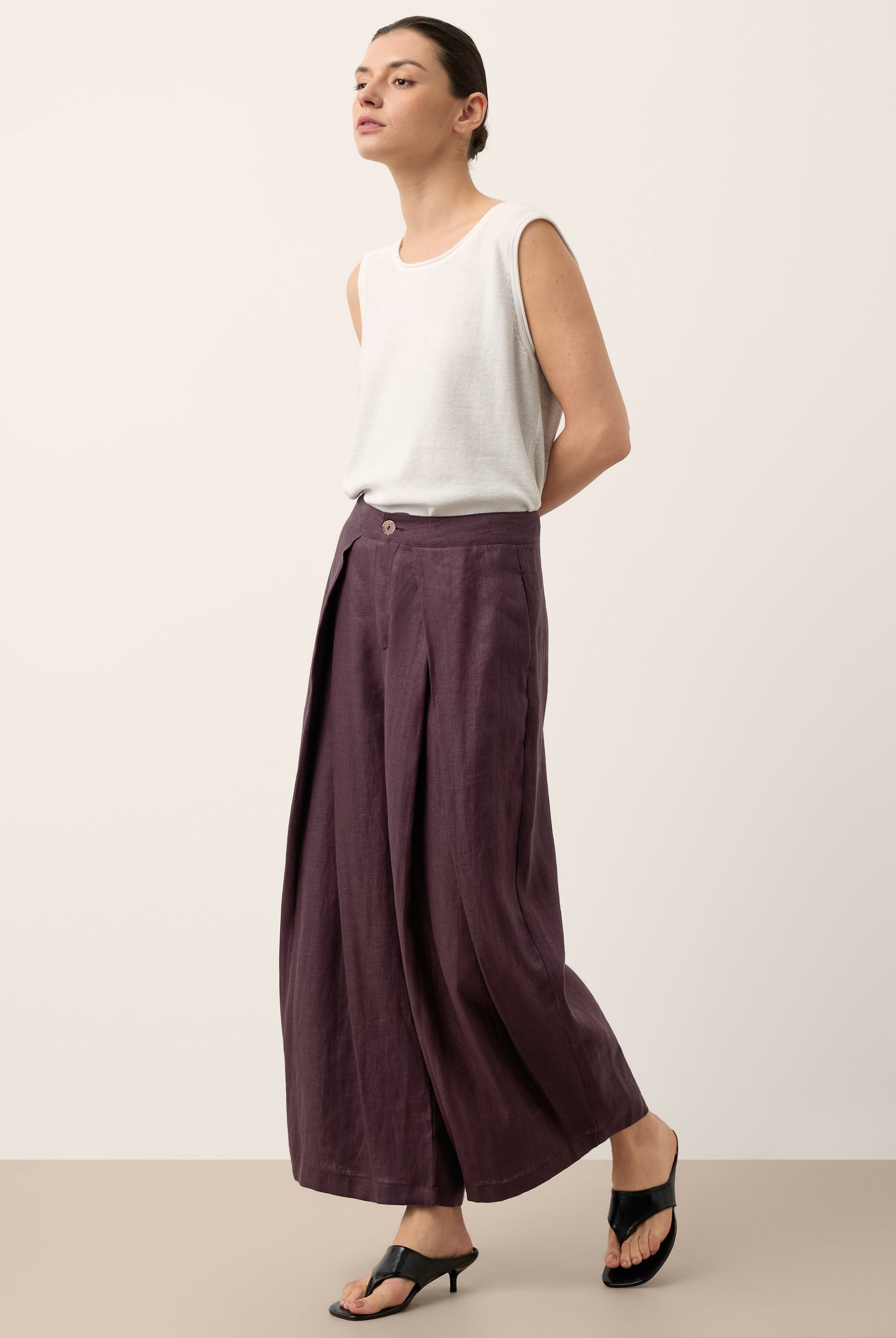 100% Linen Yarn Dyed Pleated Elastic Waist Wide Leg Culottes PALOMA by LINTICO for women