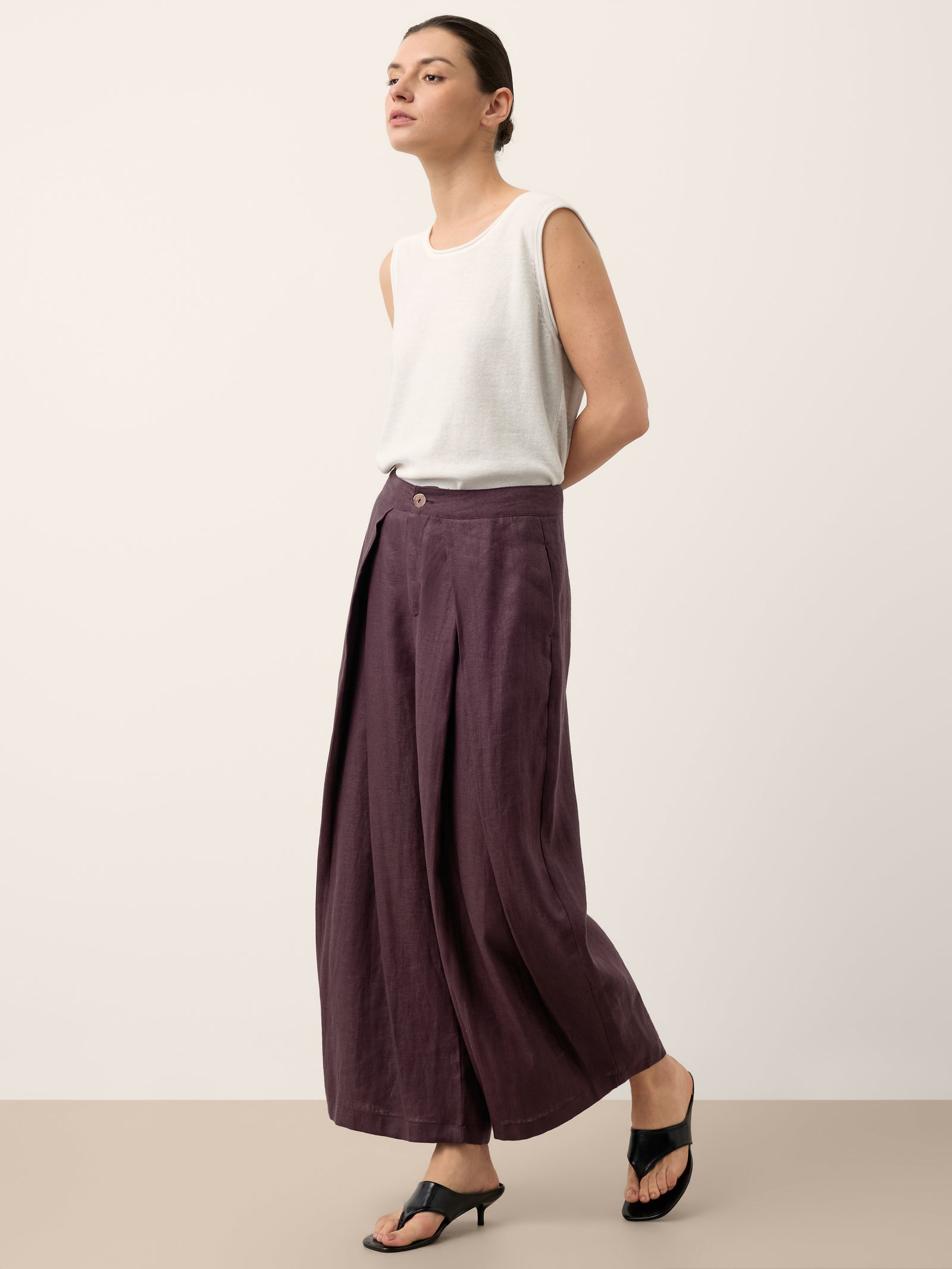 100% Linen Yarn Dyed Pleated Elastic Waist Wide Leg Culottes PALOMA by LINTICO for women