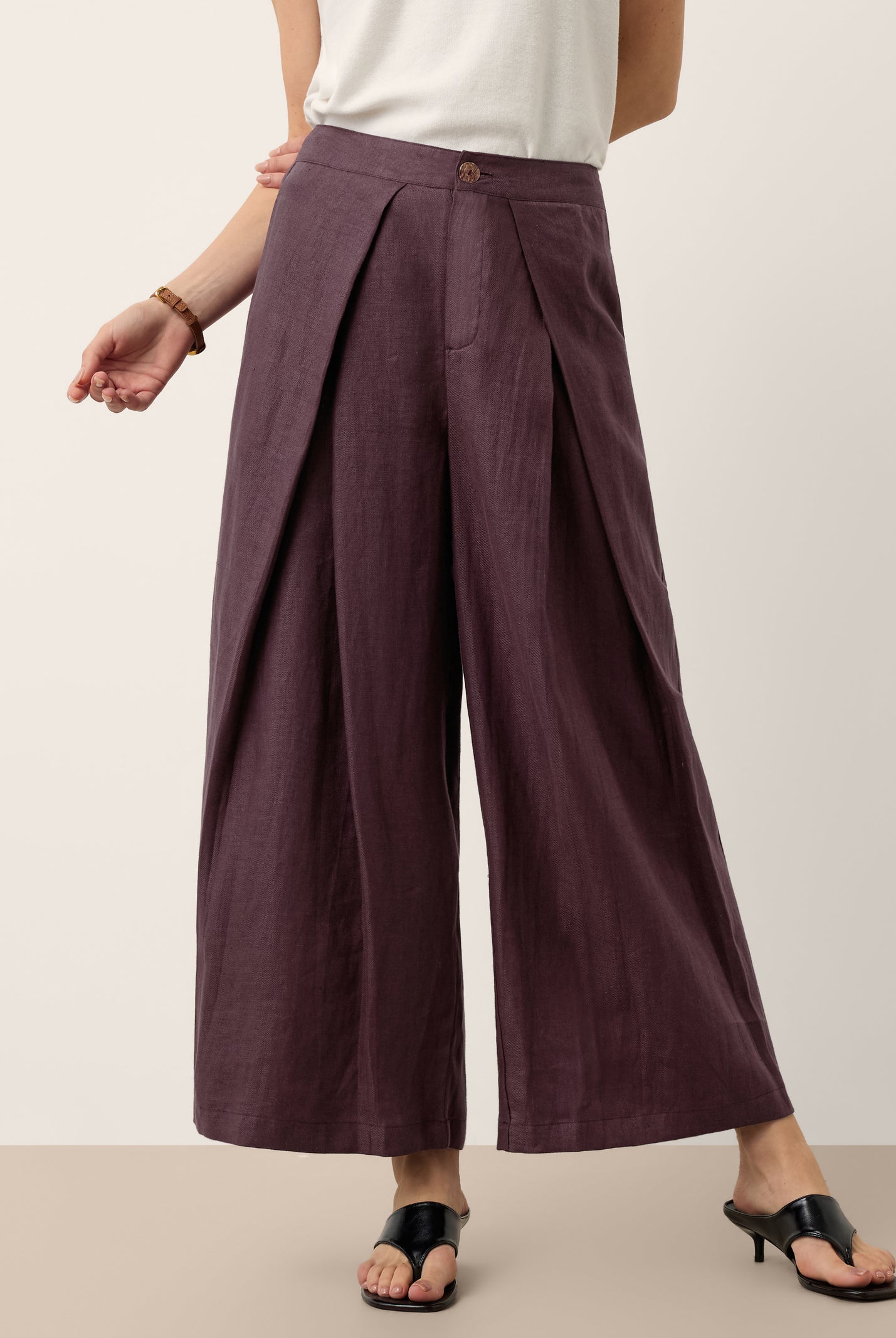 100% Linen Yarn Dyed Pleated Elastic Waist Wide Leg Culottes PALOMA by LINTICO for women