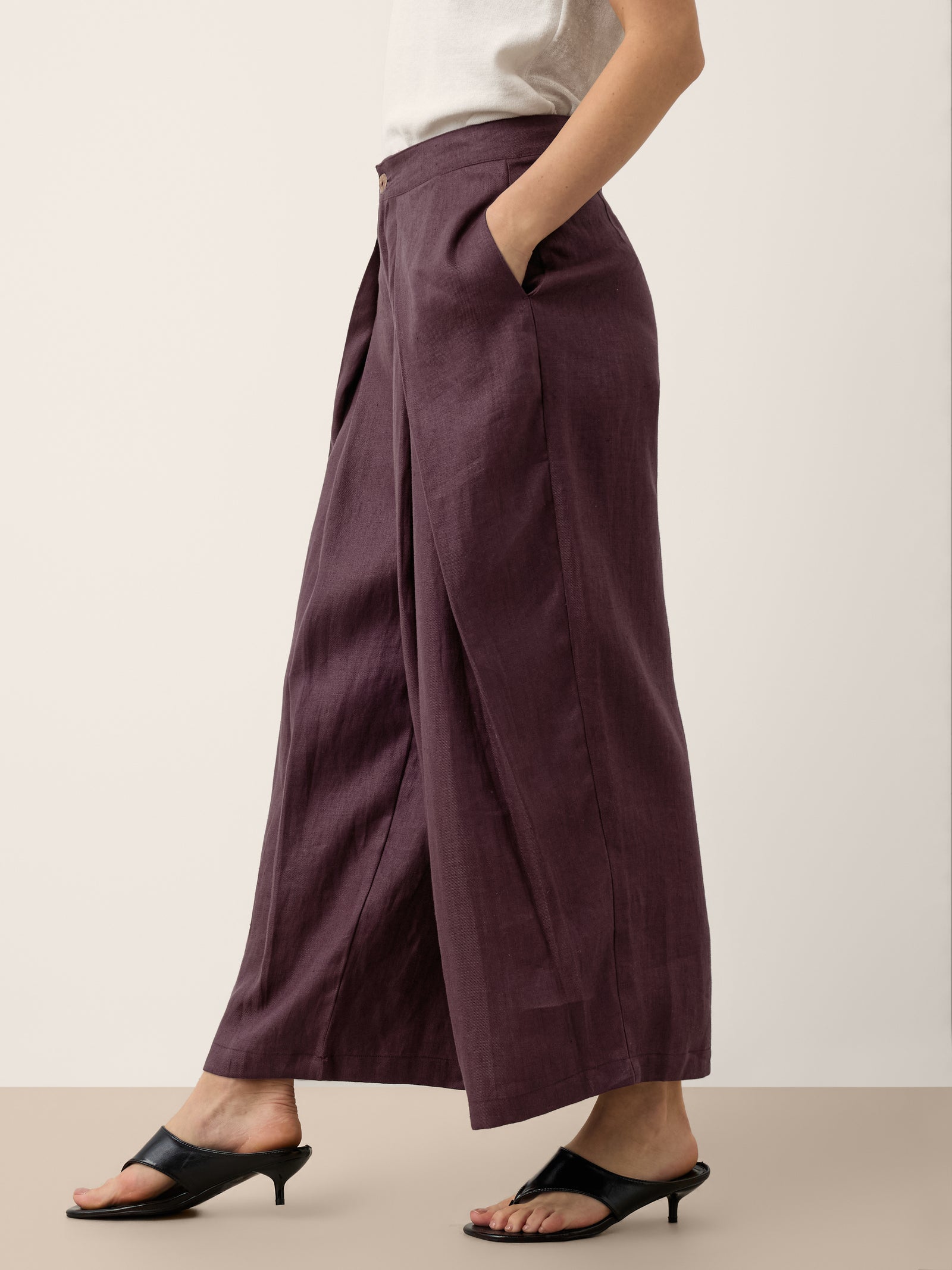 100% Linen Yarn Dyed Pleated Elastic Waist Wide Leg Culottes PALOMA by LINTICO for women