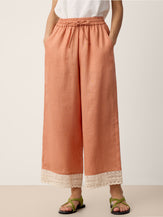 Pantalon large en 100% lin à ourlet dentelle DARBY de LINTICO pour femme