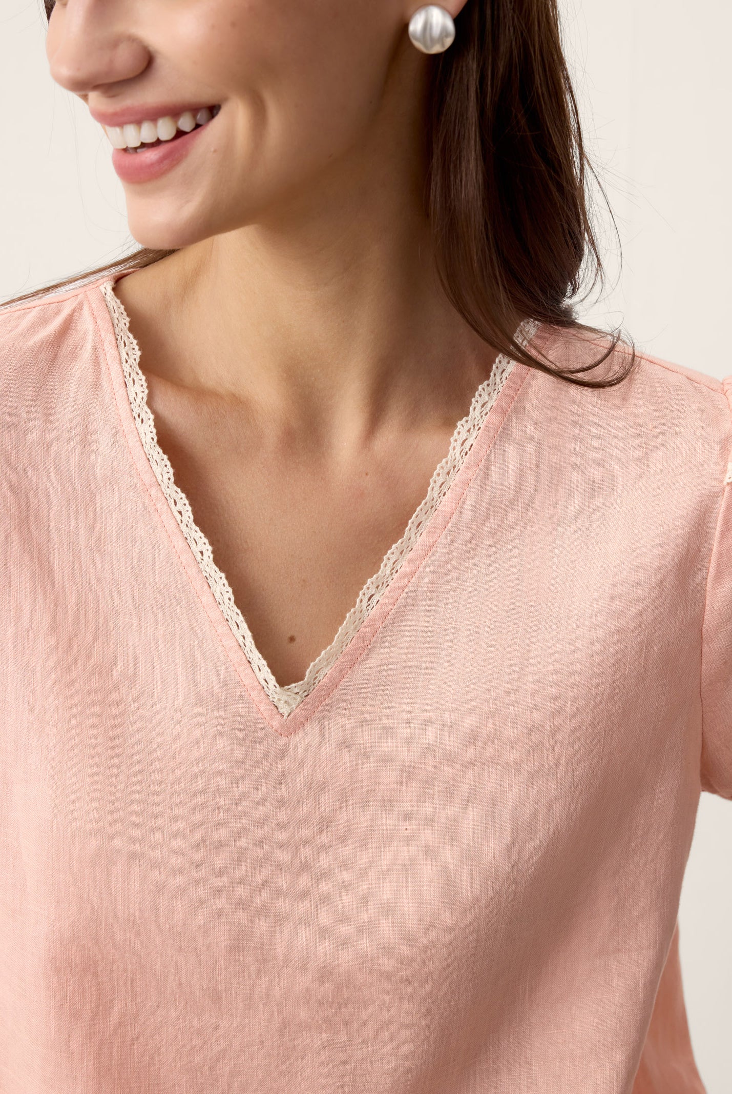 100% Linen Lace-Trim Puff-Sleeve Top NIA by LINTICO for women