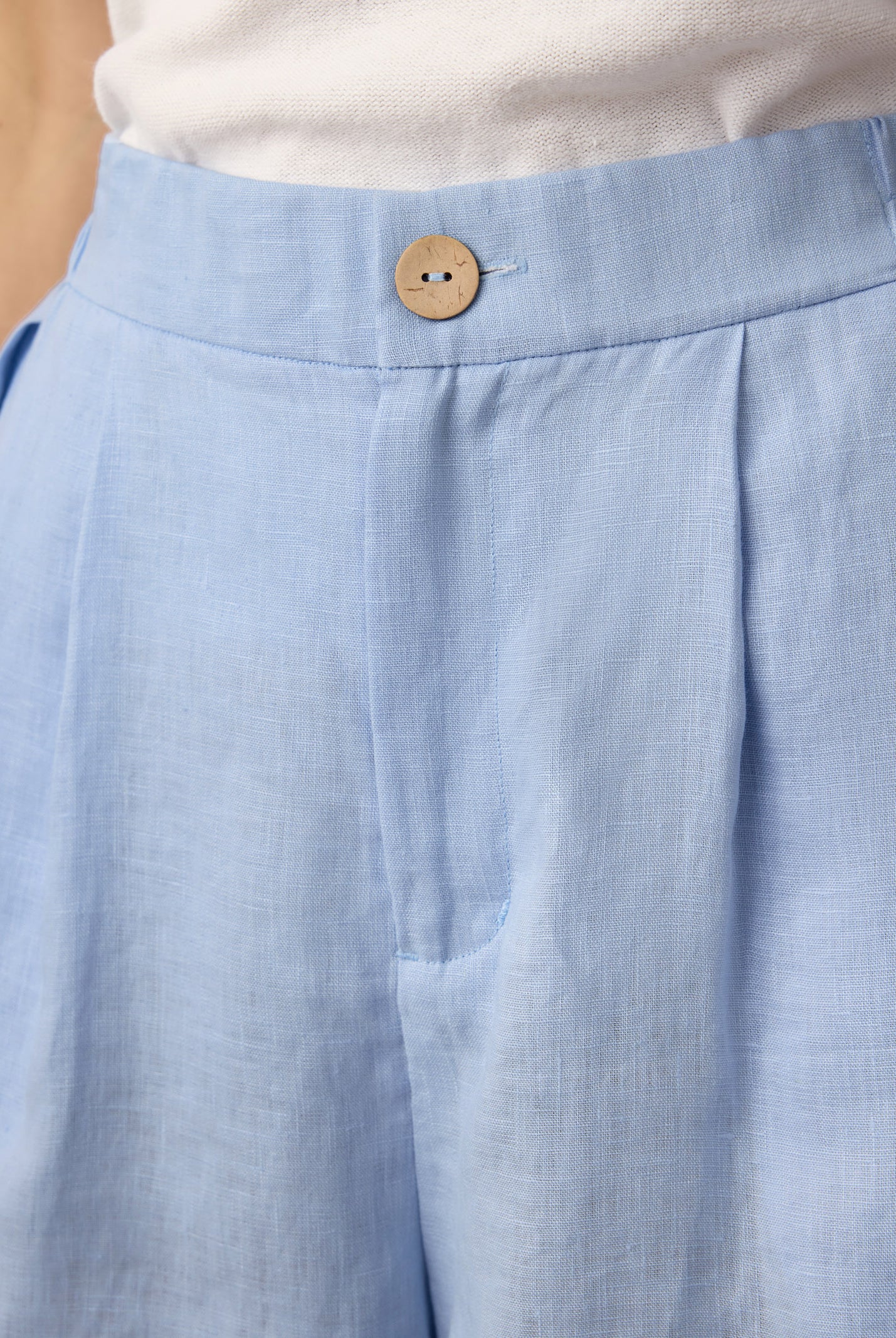 100% Linen Pleated Cuffed Shorts IRISSA by LINTICO for women
