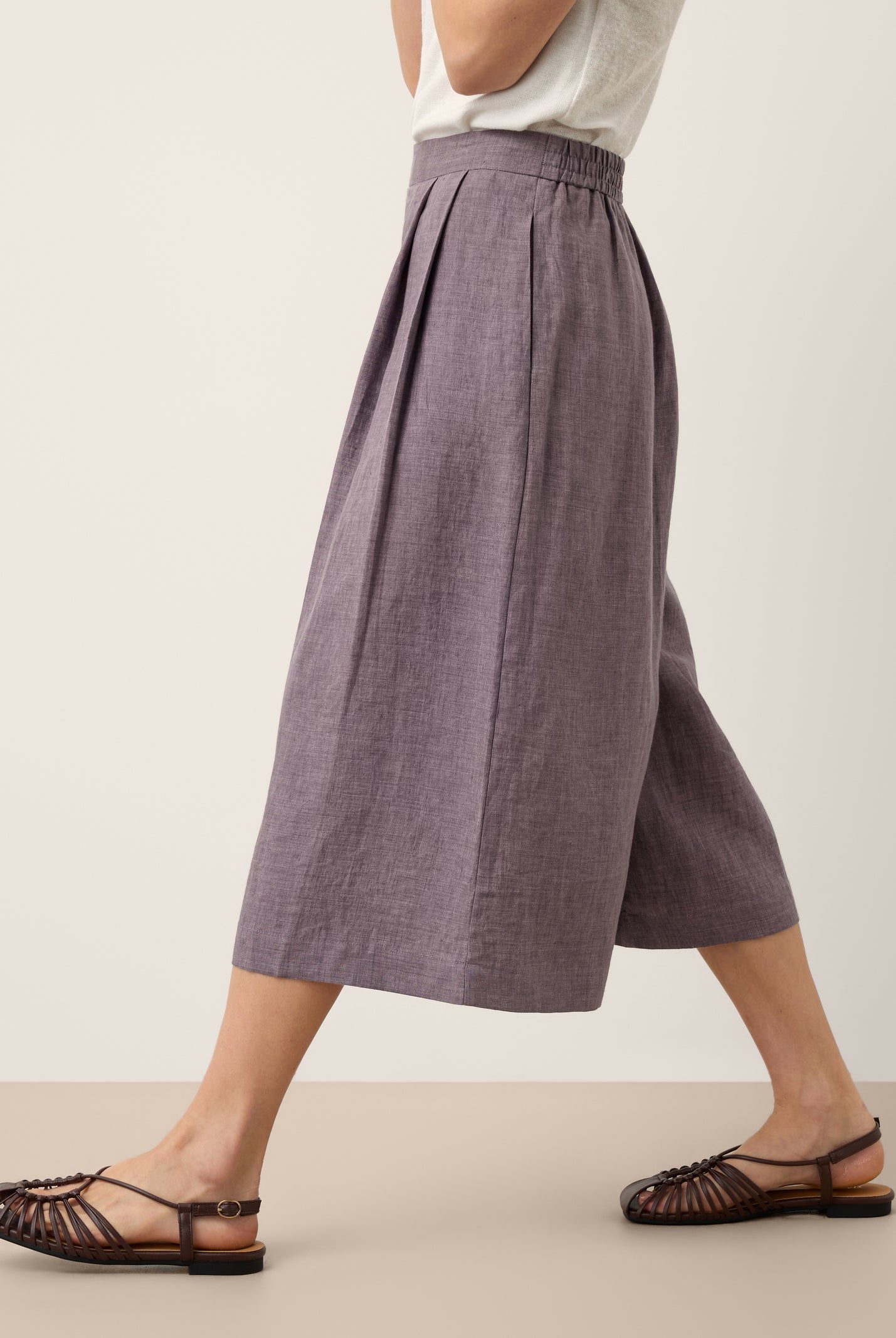 100% Linen Pleated Elastic Waist Cropped Wide Leg Pants HALCYON by LINTICO for women