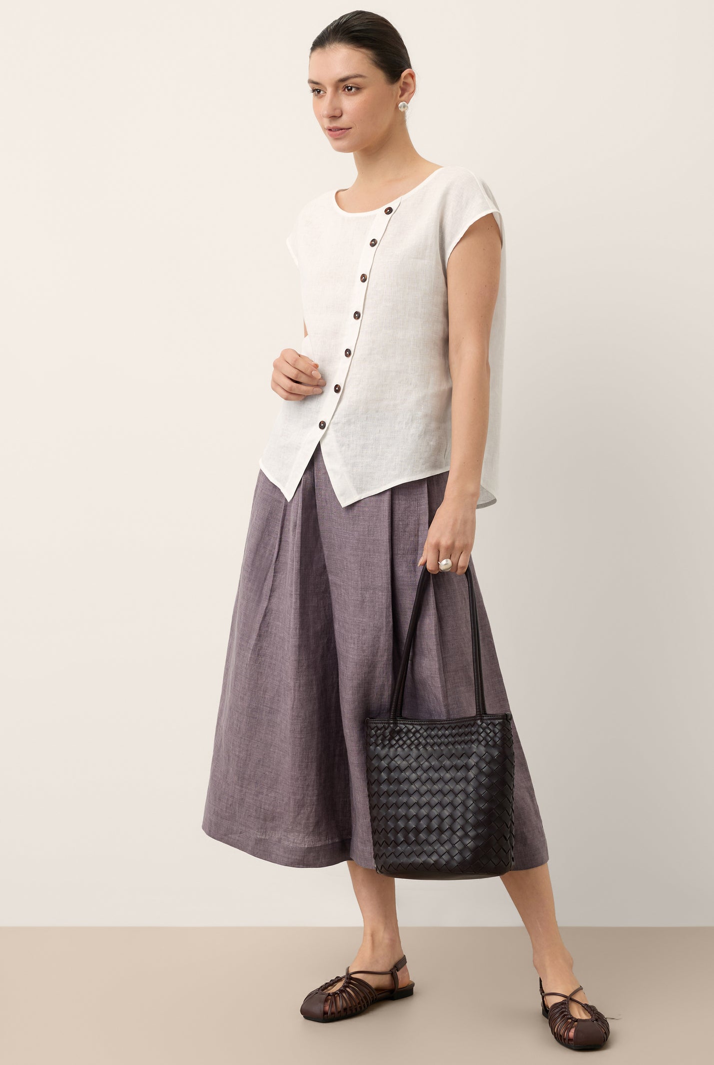 100% Linen Pleated Elastic Waist Cropped Wide Leg Pants HALCYON by LINTICO for women