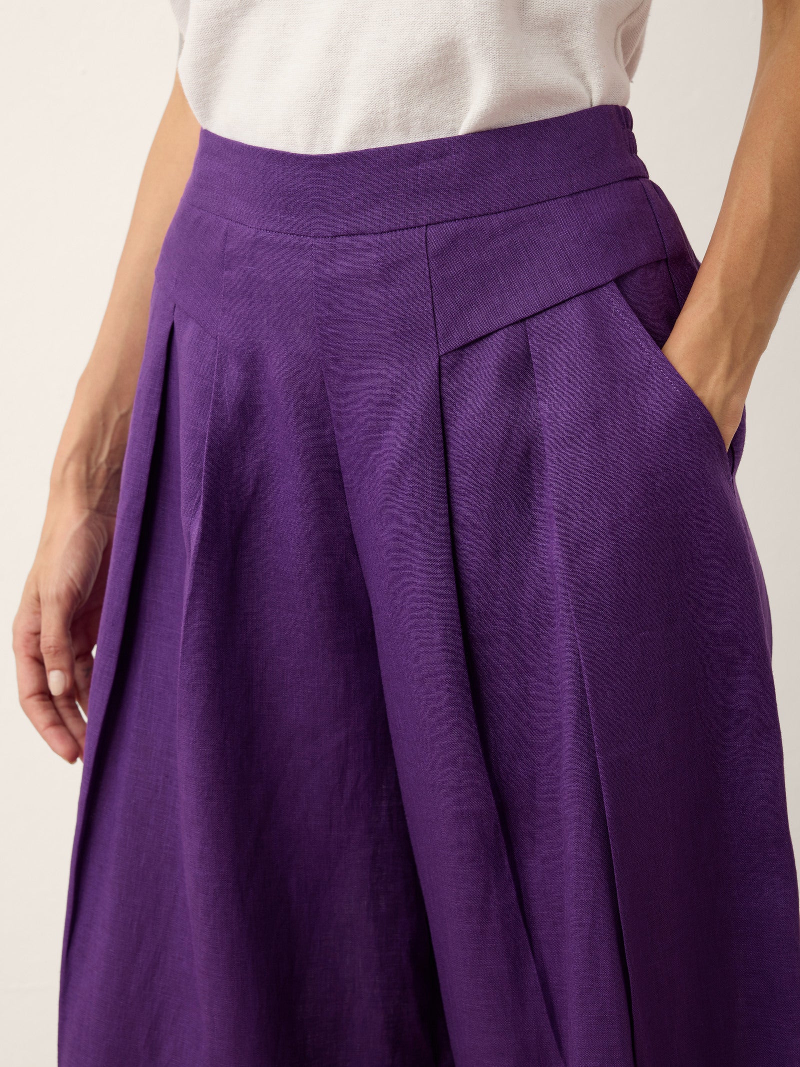 100% Linen Pleated Waist Wide Leg Pants LOUISA by LINTICO for women