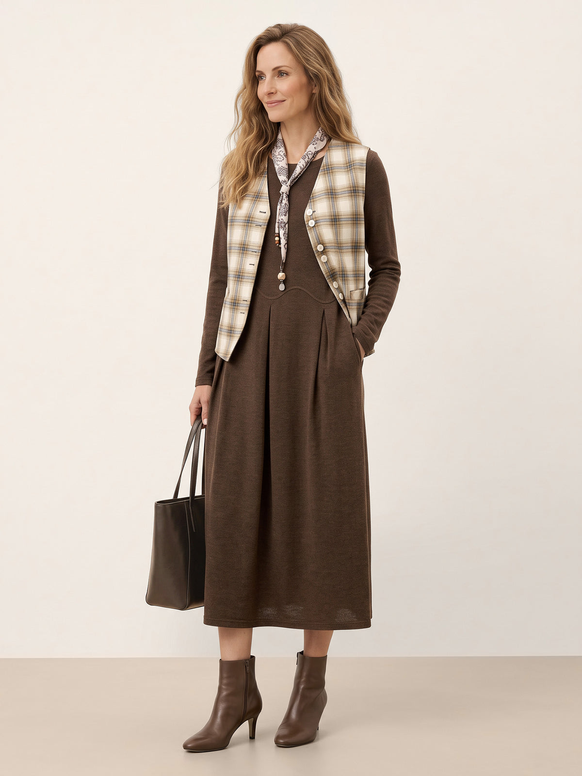 100% Linen Reversible Denim Texture Button Front Vest HARPER by LINTICO, product image 11 of 11