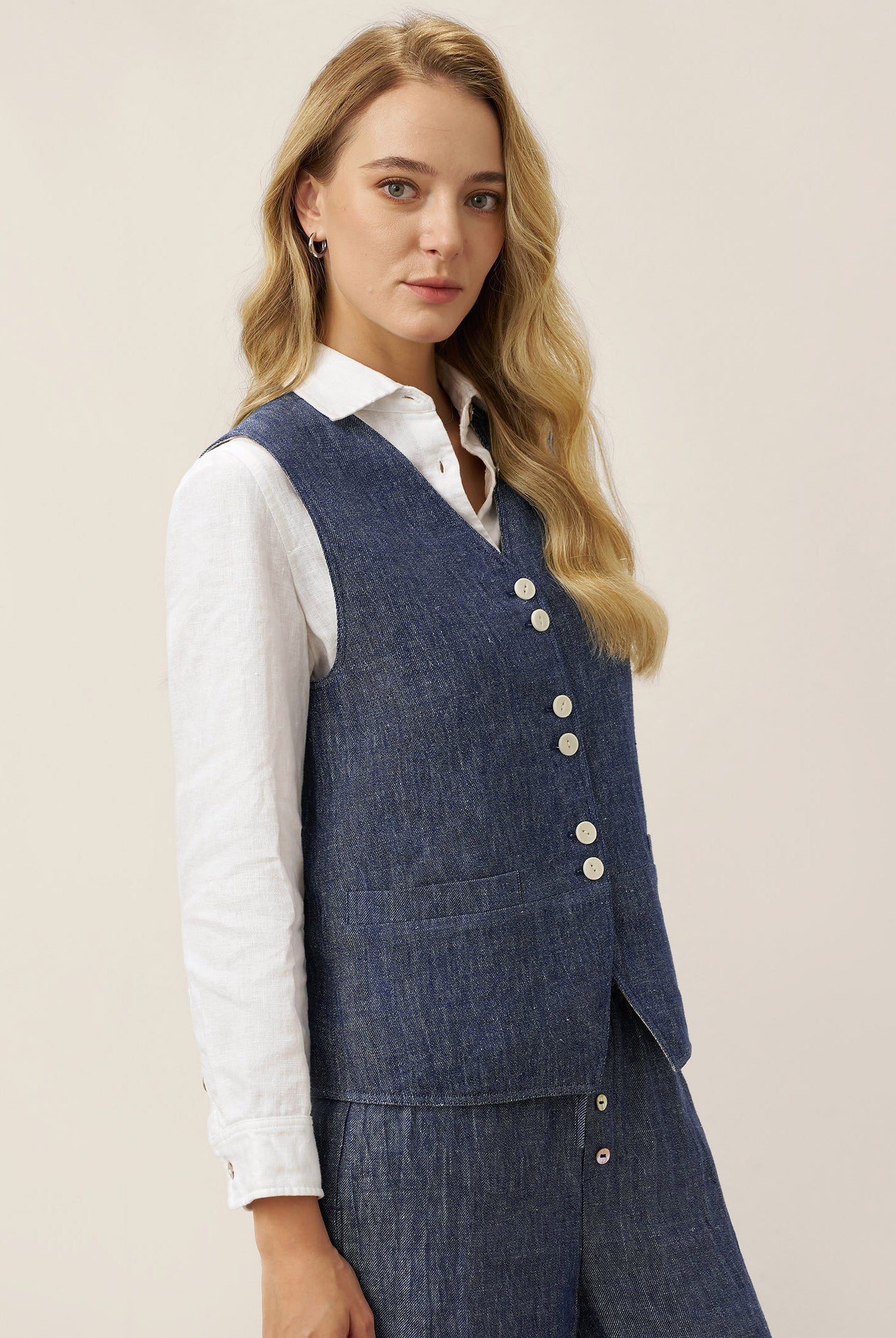 100% Linen Reversible Denim Texture Button Front Vest HARPER by LINTICO, fabric detail for women