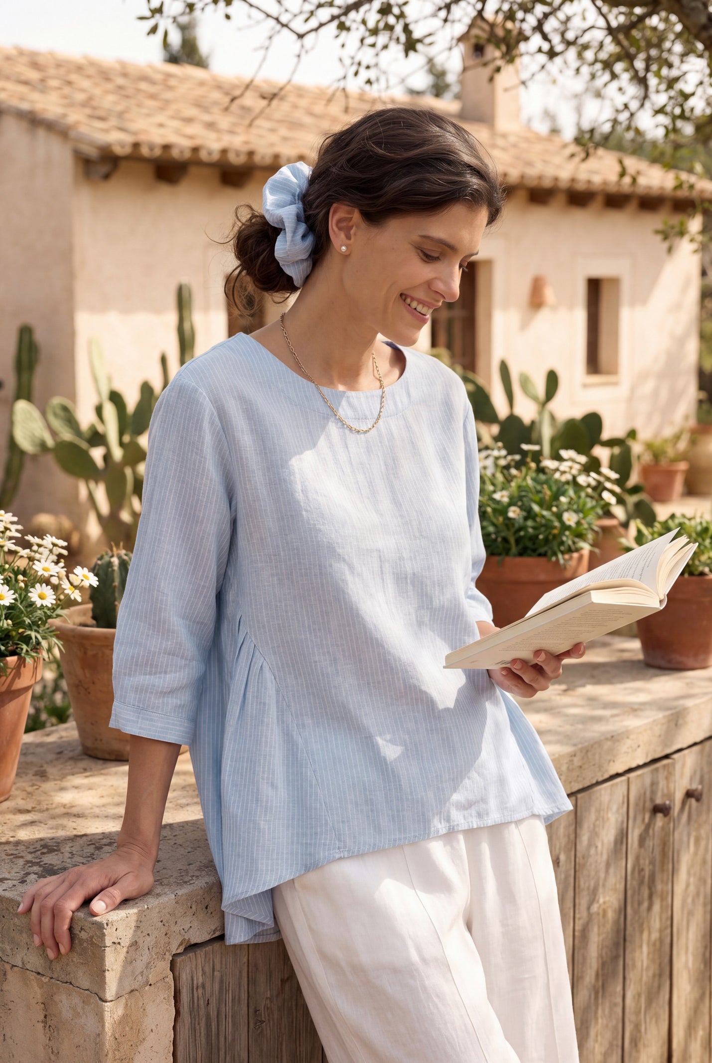 100% Linen Round Neck Artistic Stripe Top FLORENCE by LINTICO for women