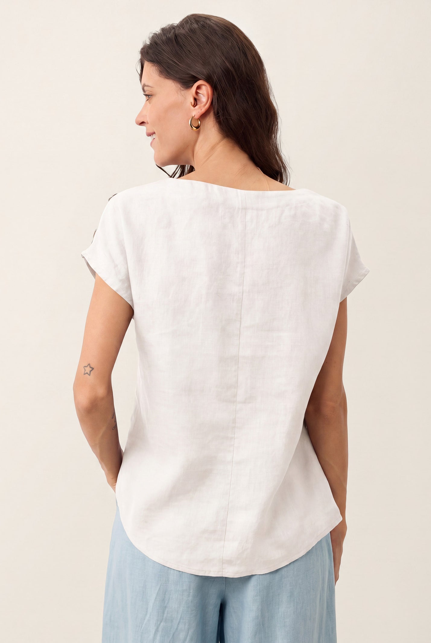 100% Linen Round Neck Button Detail Top ISABELLE by LINTICO for women