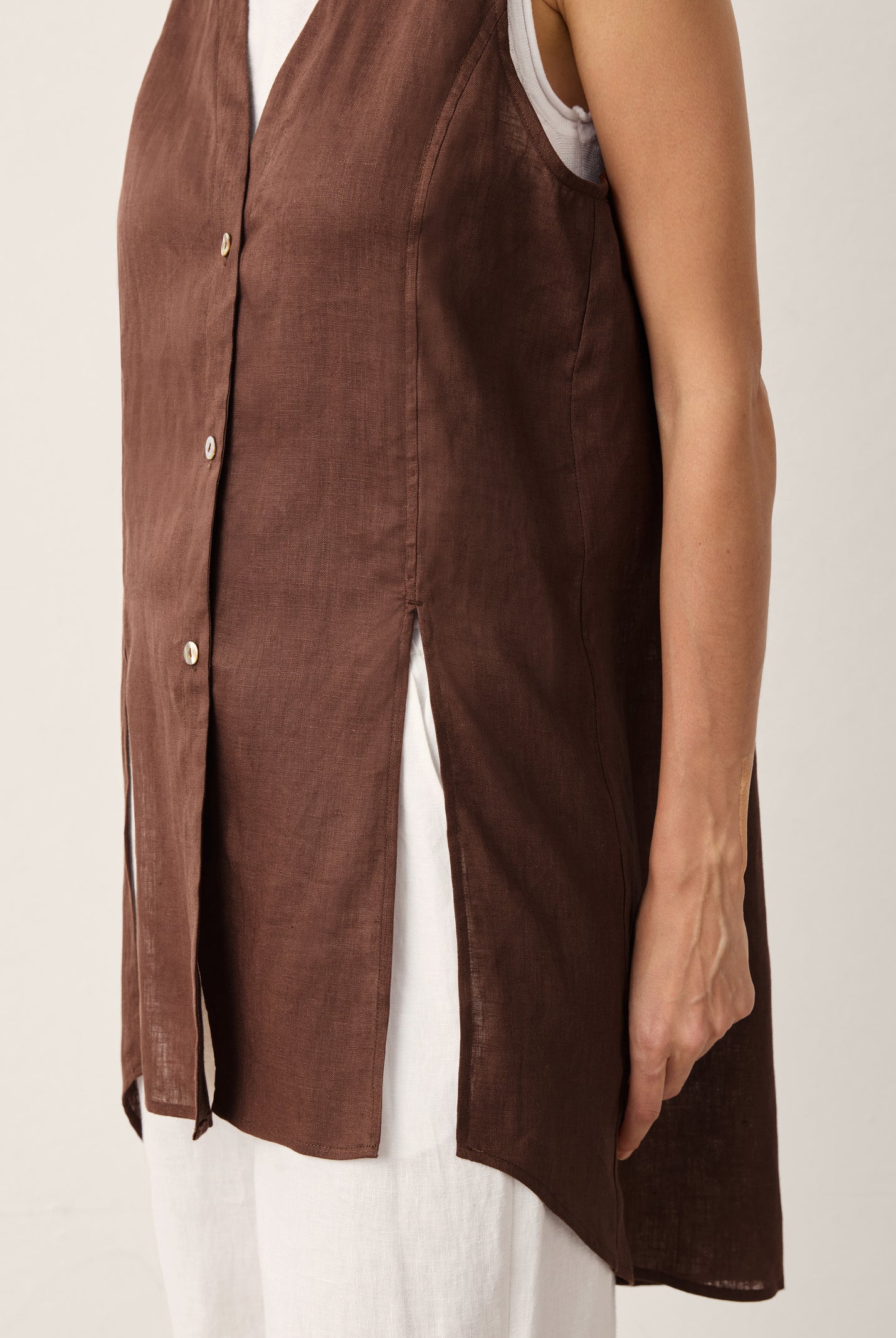 100% Linen Shell Button Slit Overtop DOMINIQUE by LINTICO for women