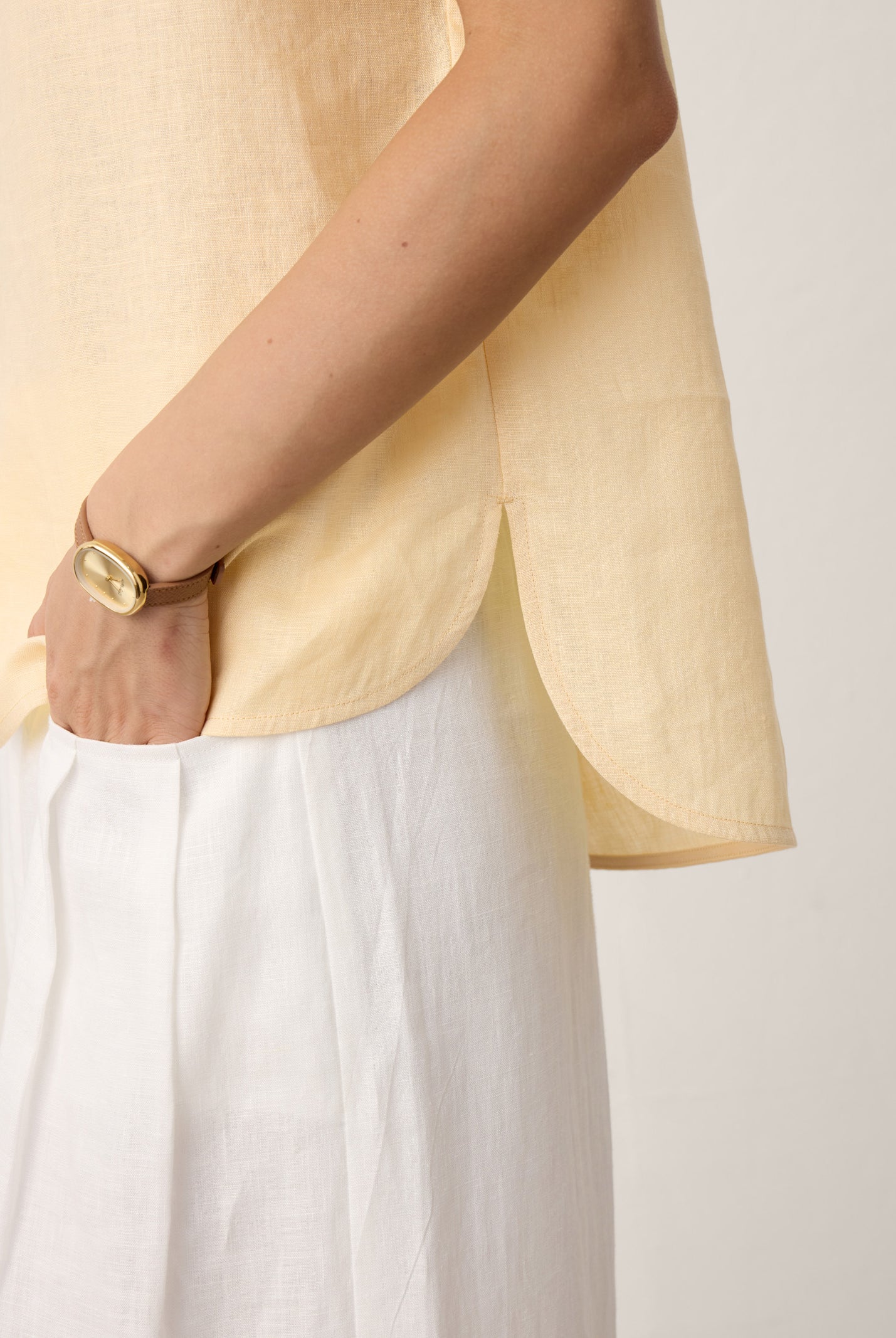 100% Linen Stand-Collar Curved-Hem Top CRESSA by LINTICO for women