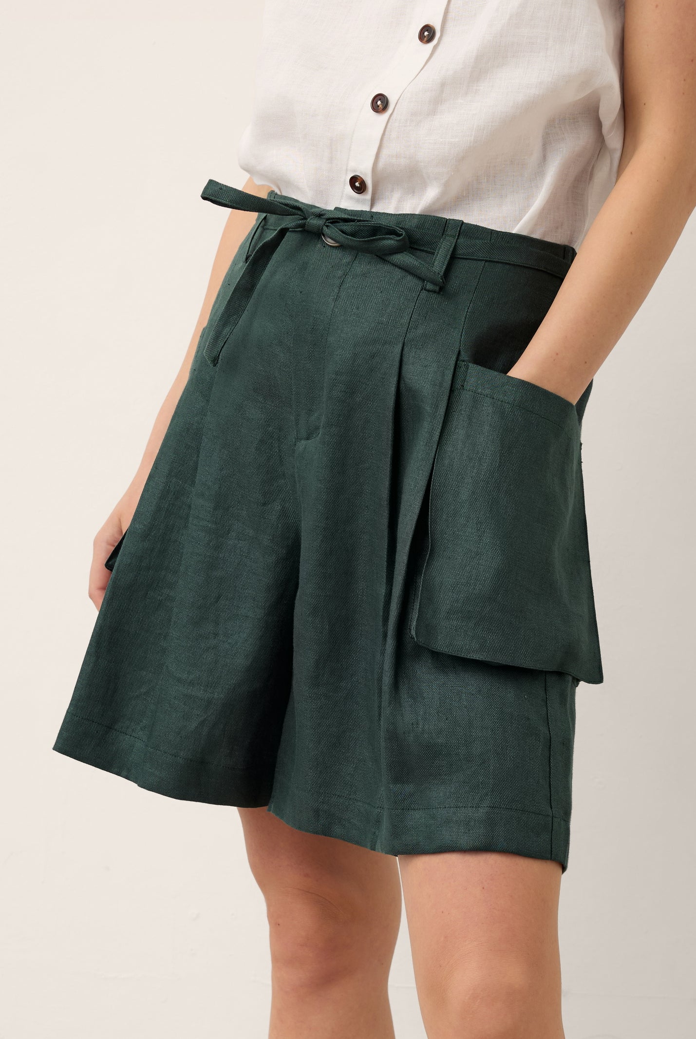 100% Linen Tie Waist Pleated Bermuda Shorts CADENCE by LINTICO for women