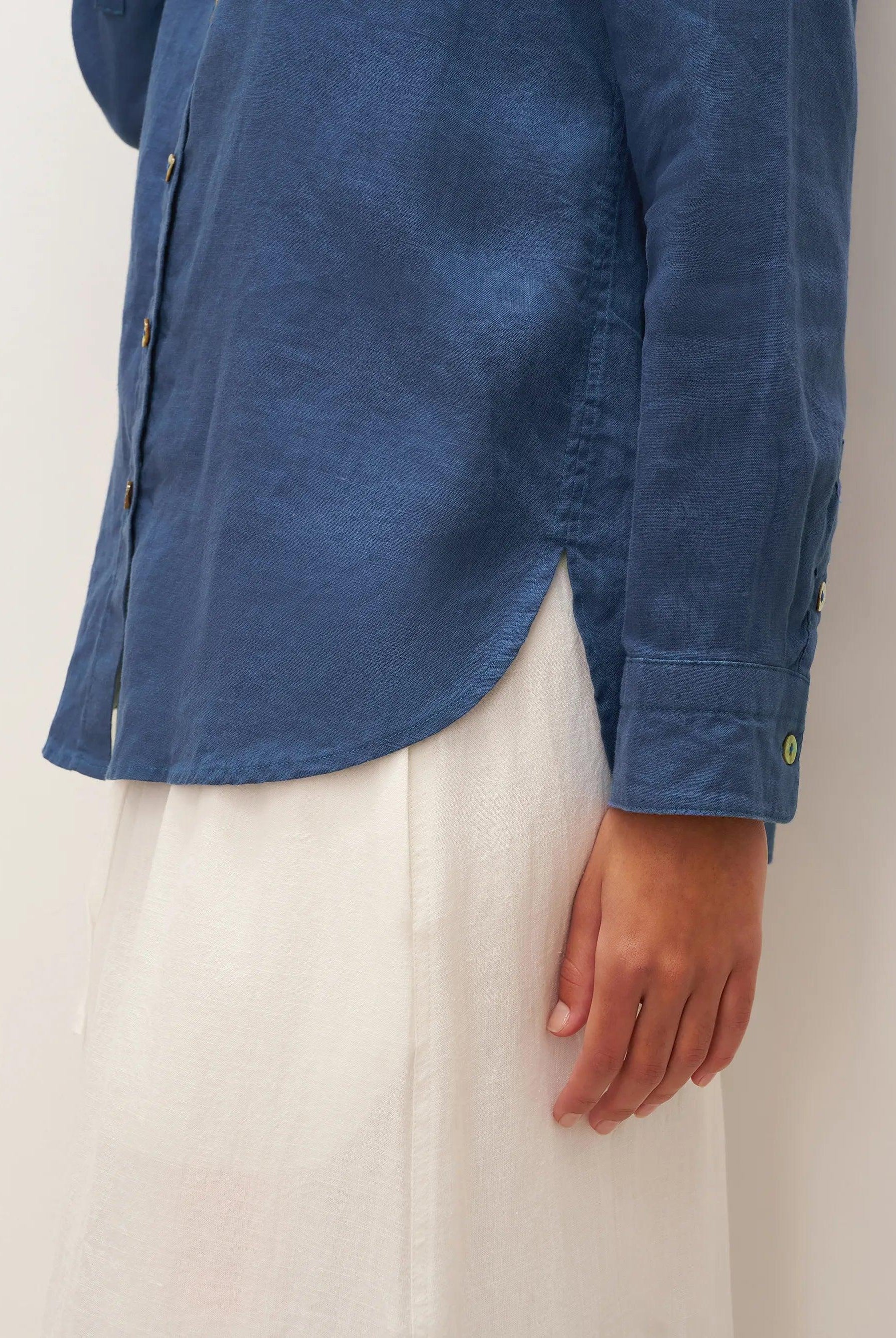 100% Linen Button-Front Shirt with Extended Hem JOVAN - TOPS-Linen Button Down Shirts