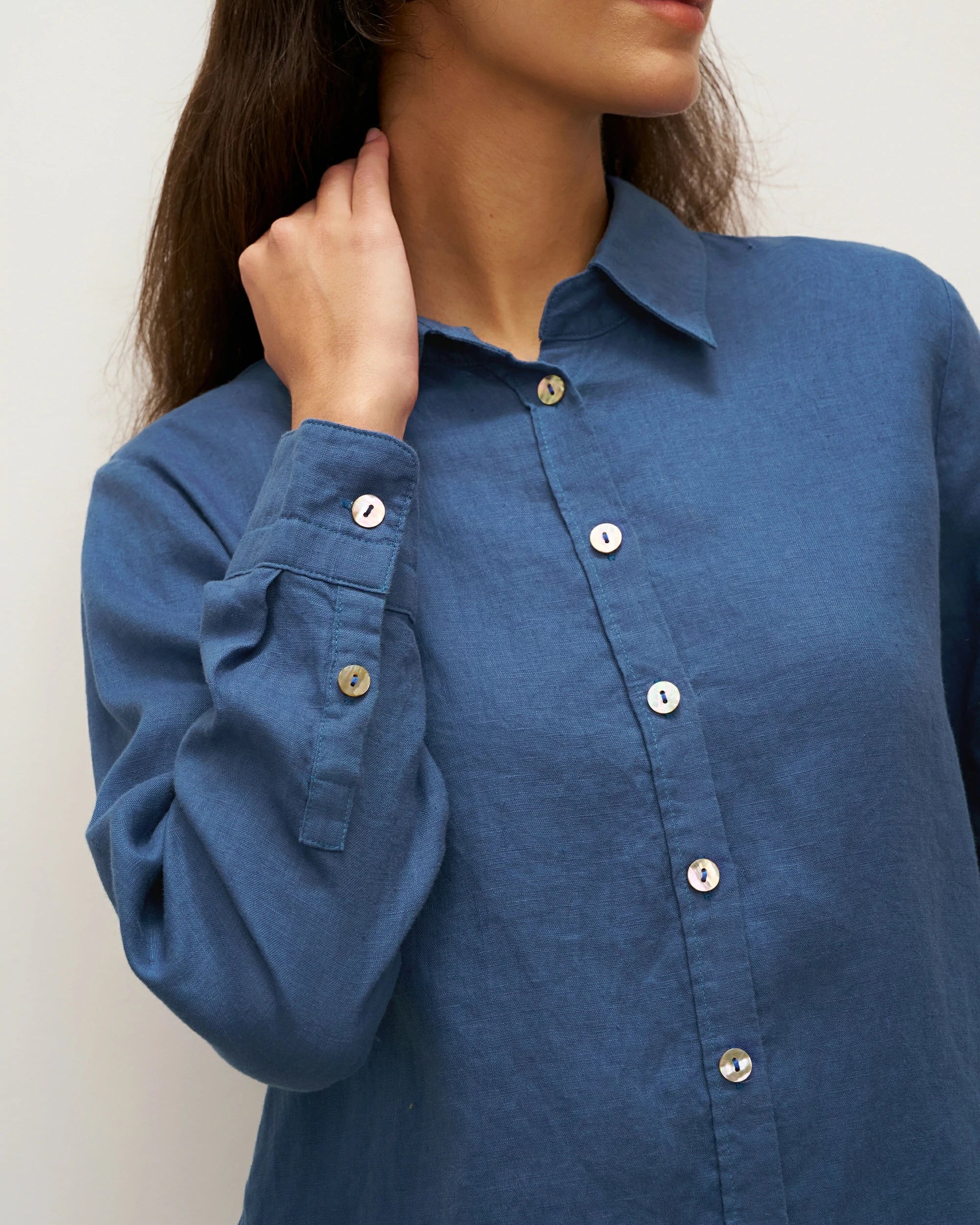 100% Linen Button-Front Shirt with Extended Hem JOVAN - TOPS-Linen Button Down Shirts