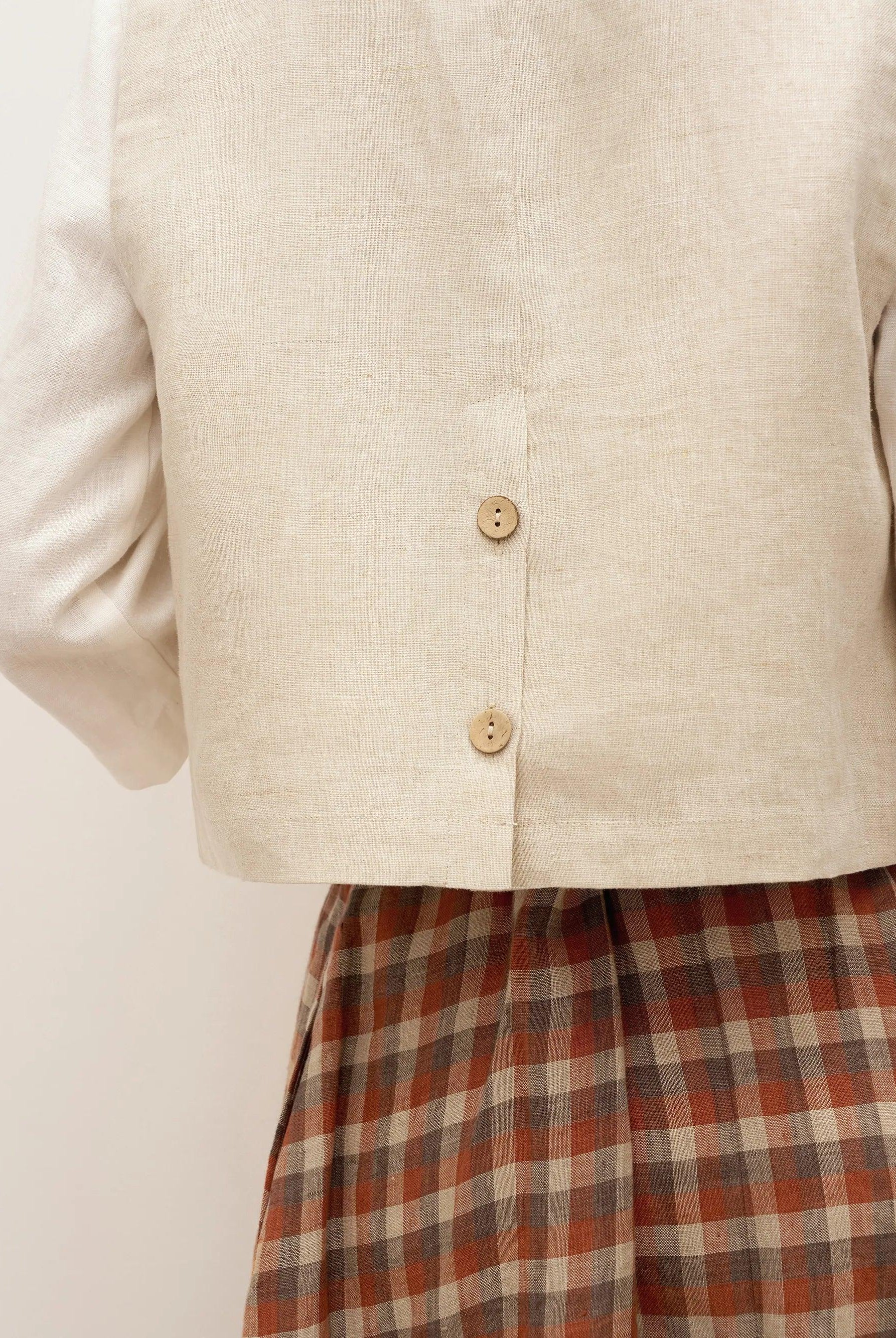 100% Linen V-Neck Buttoned Closure Vest DELIA - TOPS-Linen Vests