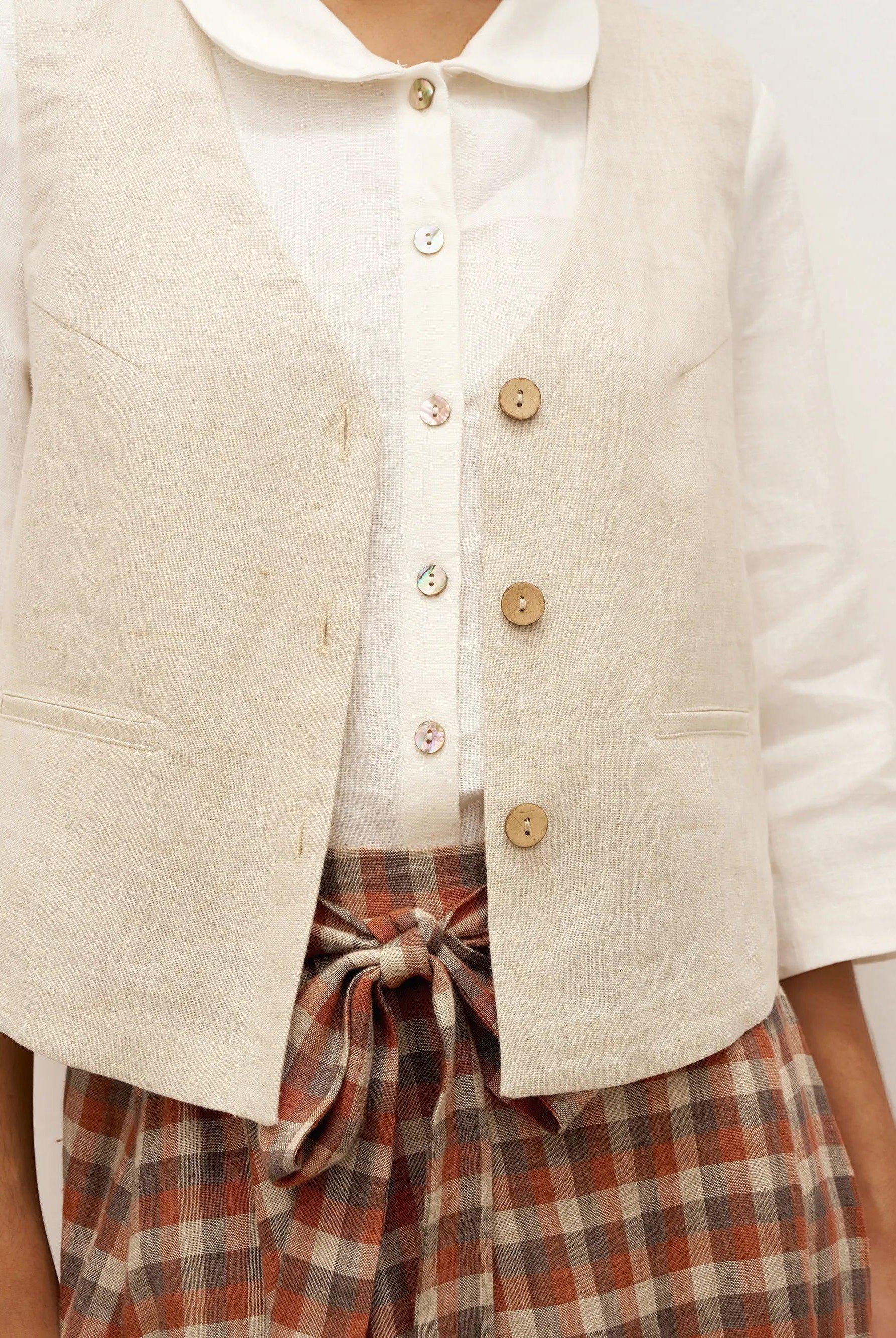 100% Linen V-Neck Buttoned Closure Vest DELIA - TOPS-Linen Vests