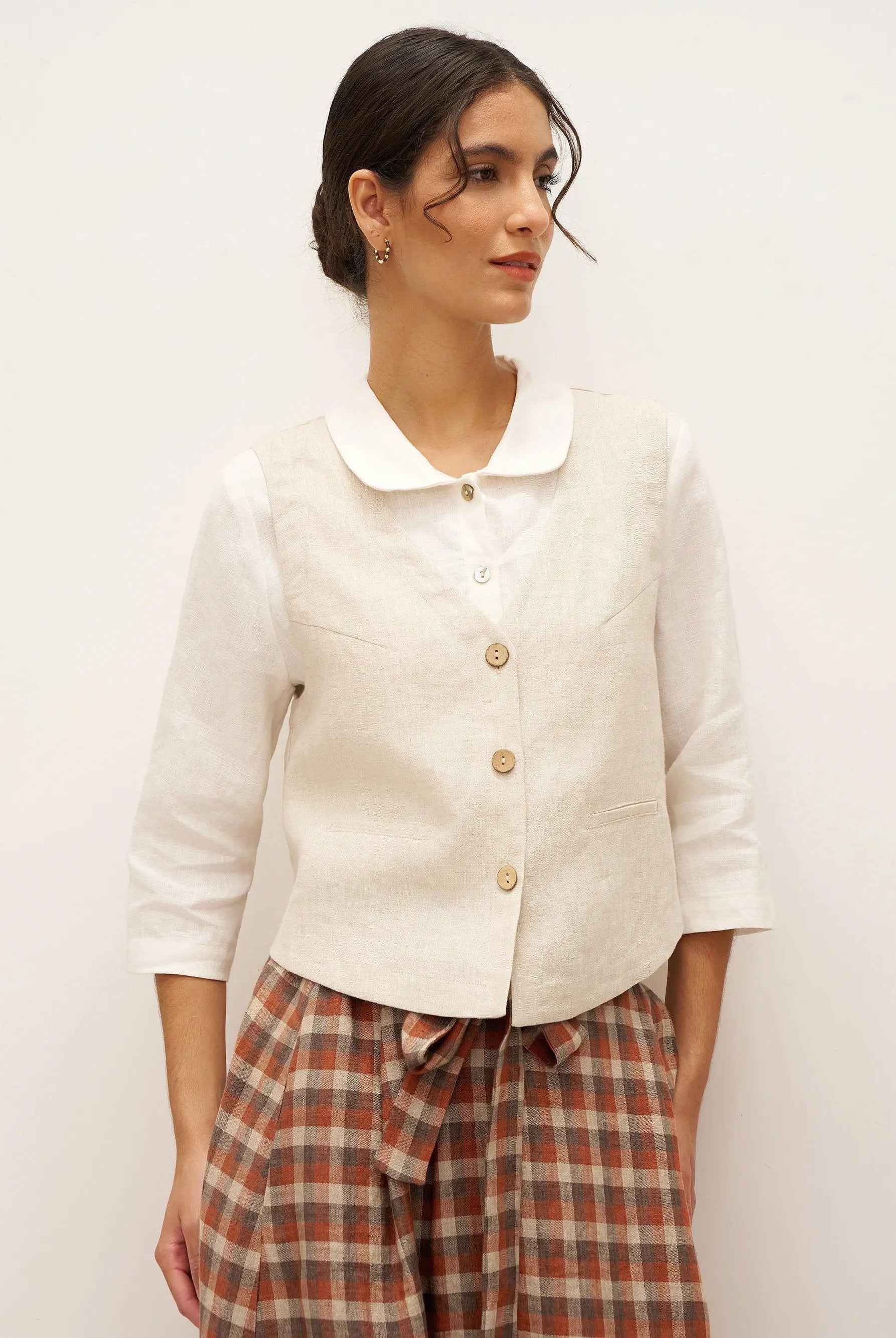 100% Linen V-Neck Buttoned Closure Vest DELIA - TOPS-Linen Vests