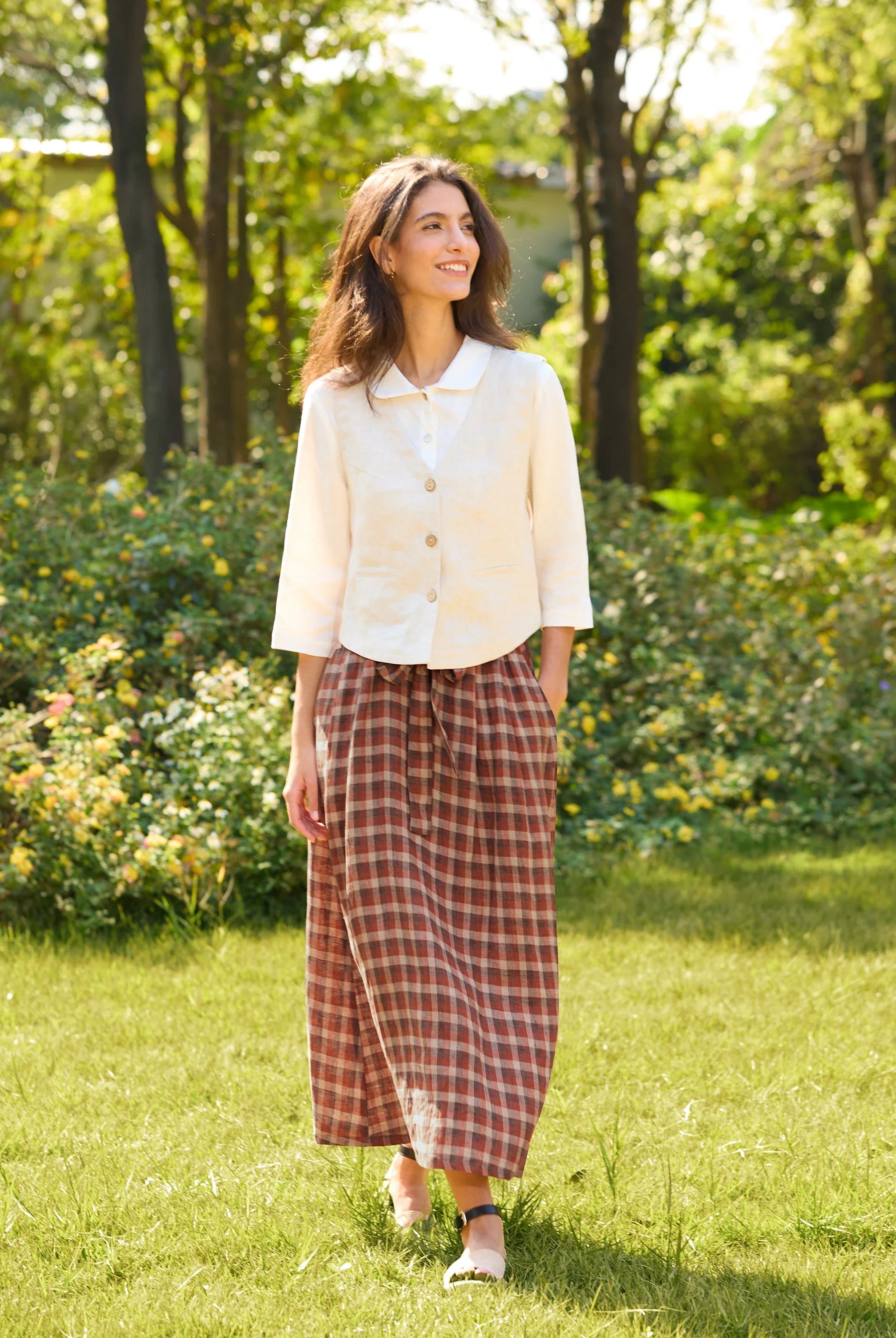 100% Linen V-Neck Buttoned Closure Vest DELIA - TOPS-Linen Vests