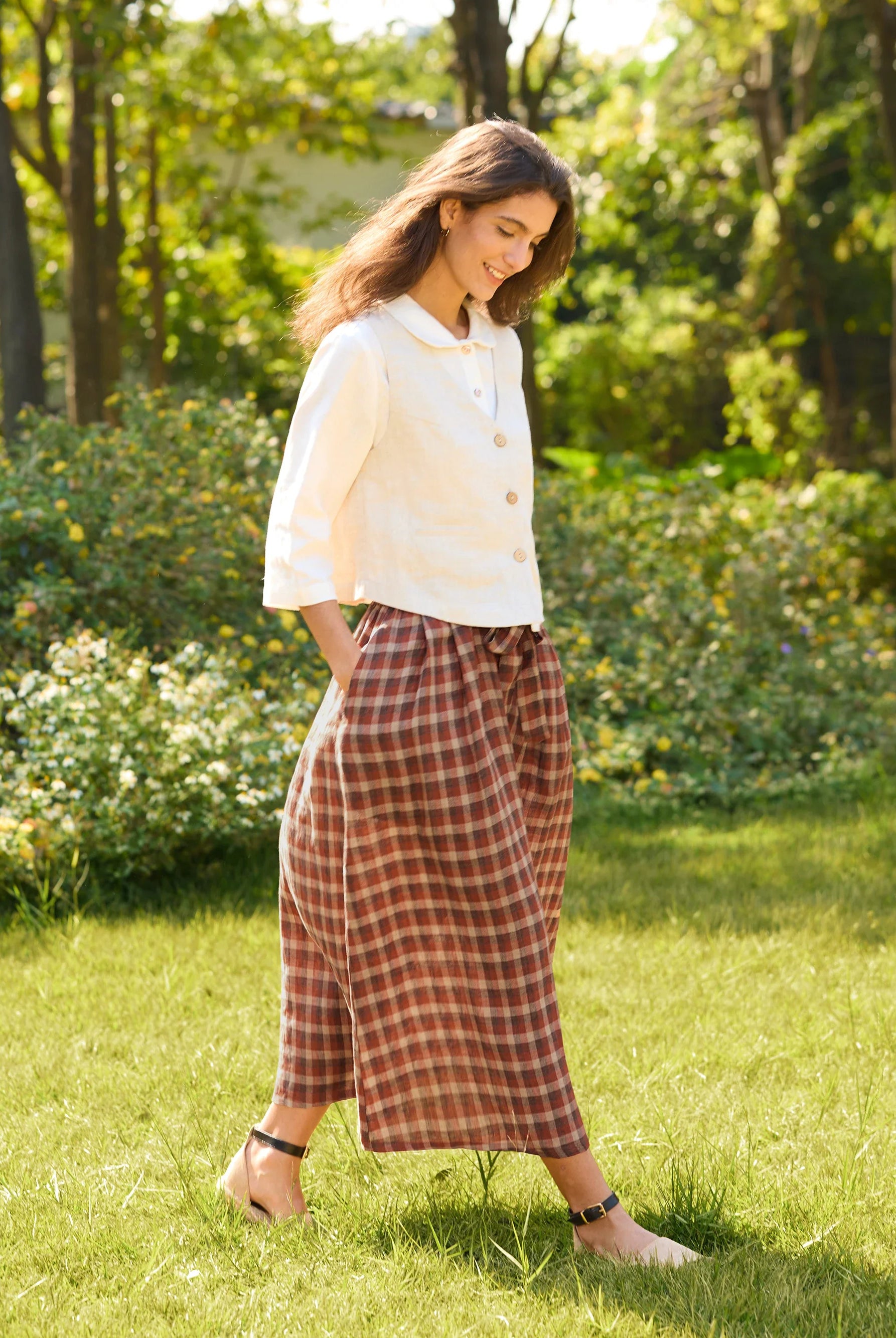 100% Linen V-Neck Buttoned Closure Vest DELIA - TOPS-Linen Vests