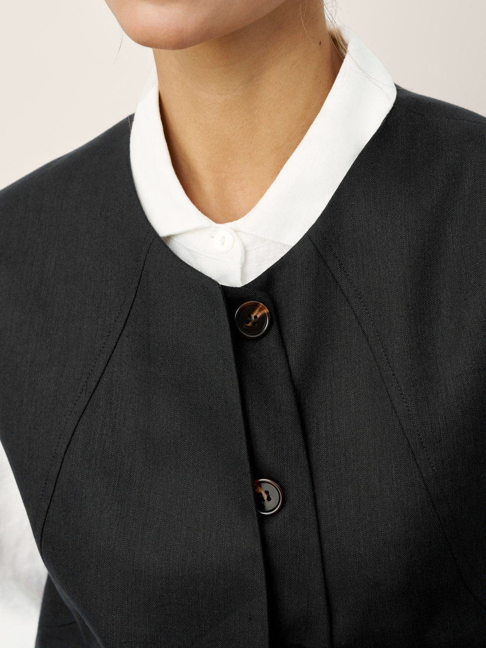 Linen-Lyocell Panel Layered Vest ODELIA by LINTICO for women