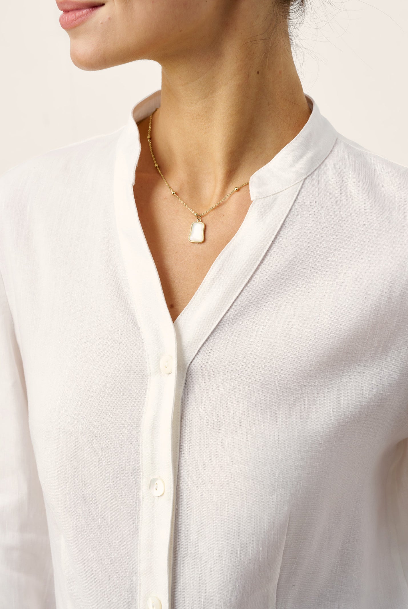 Linen-Lyocell Mandarin Collar Fitted Seam Shirt THORA by LINTICO for women