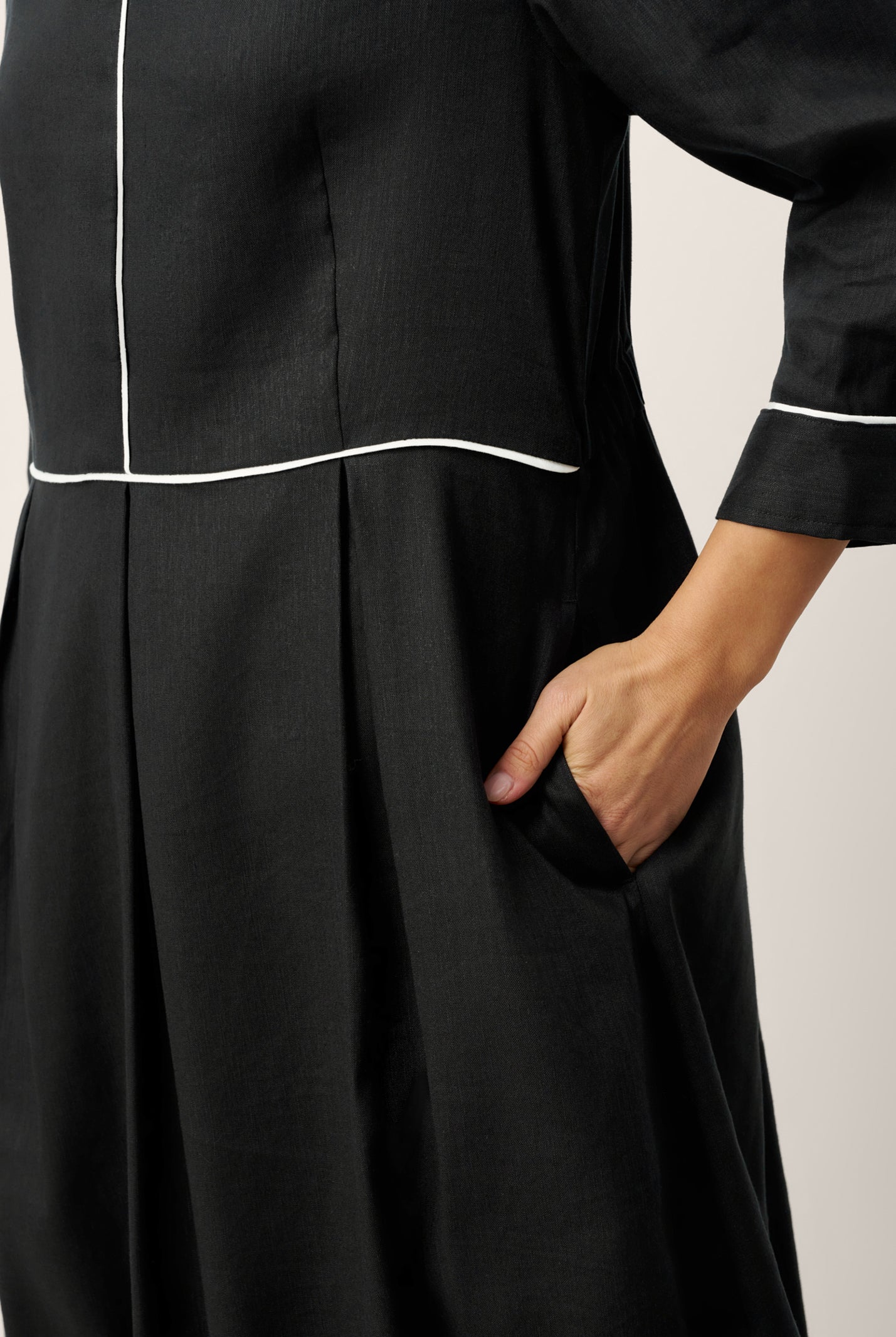 Linen-Lyocell Contrast Trim Gathered Midi Dress NYX by LINTICO for women
