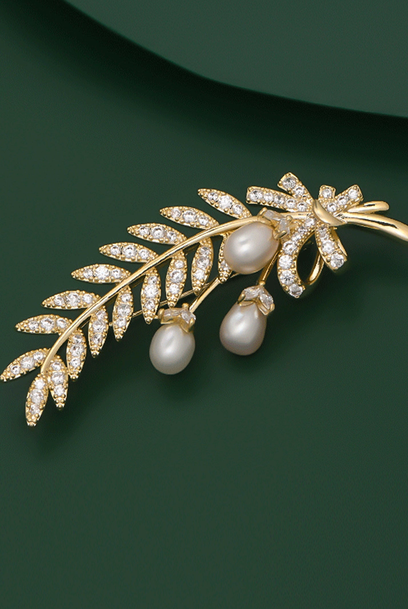 Freshwater Pearl & Alloy Wheat Ear Brooch by LINTICO