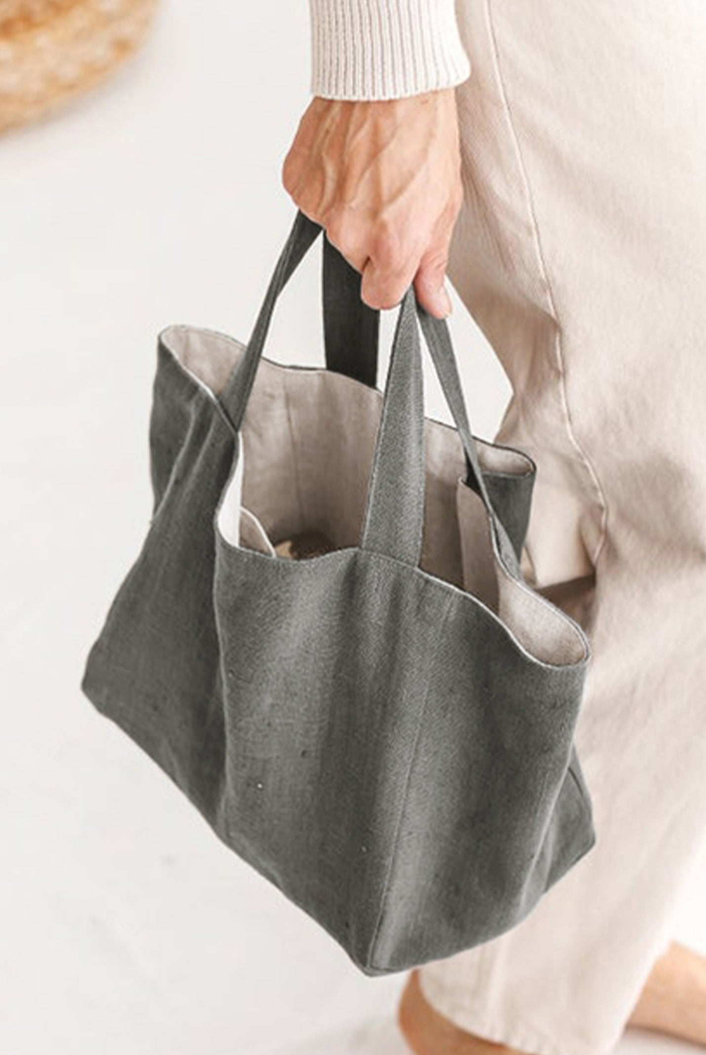 100% Linen Large-Capacity Tote Bag by LINTICO for women