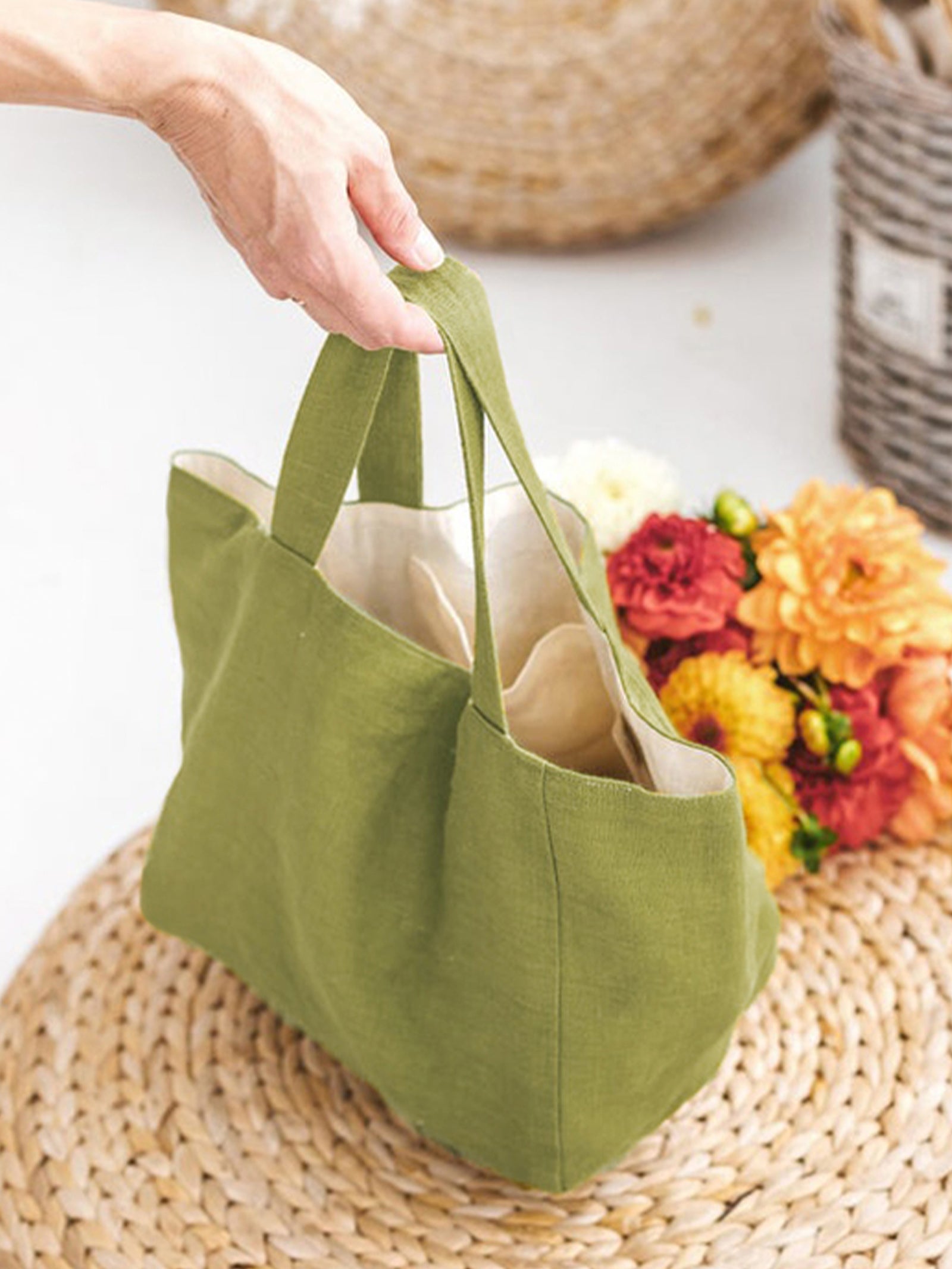 100% Linen Large-Capacity Tote Bag by LINTICO for women
