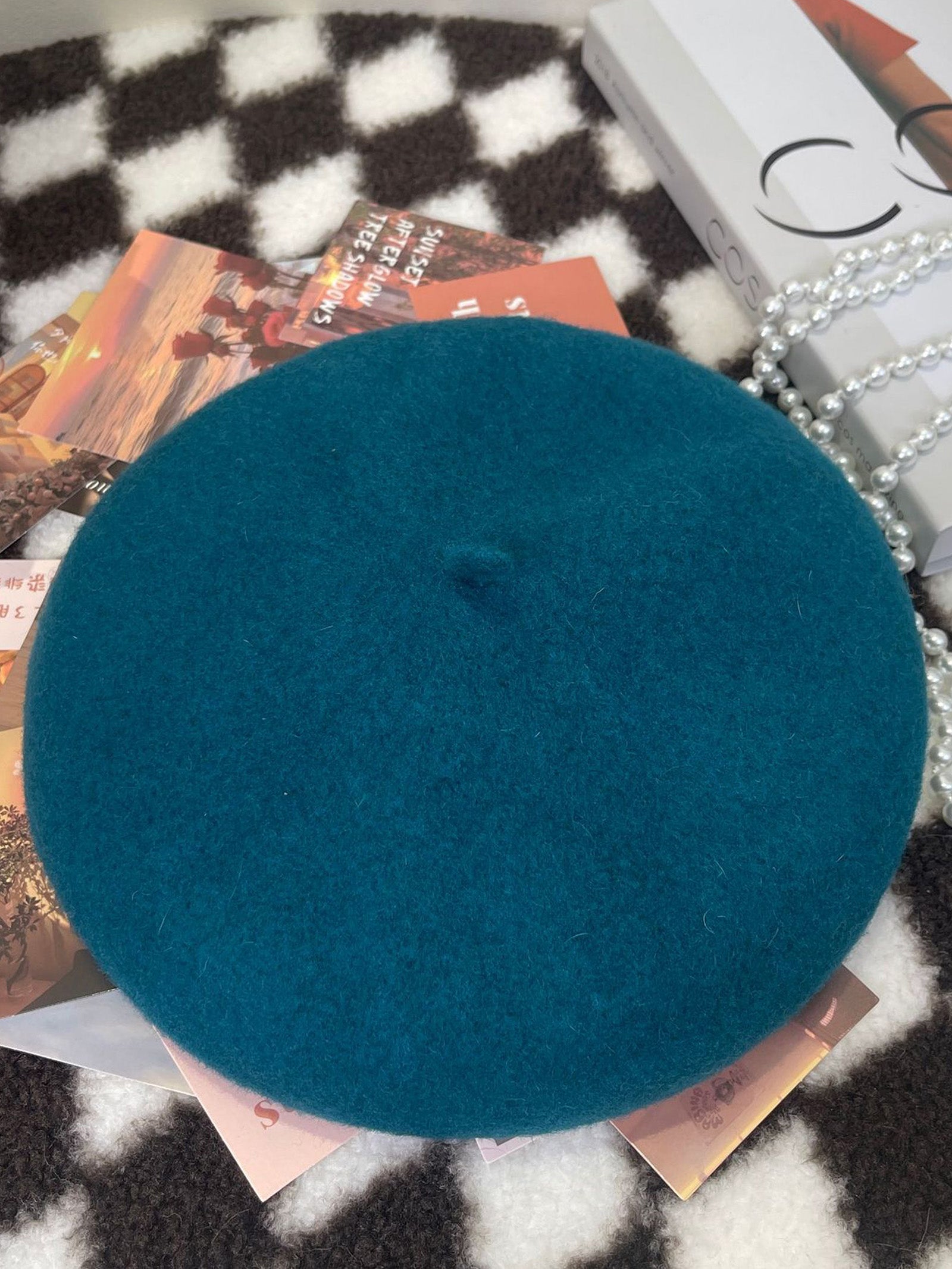 100% Wool Retro Hand-Knit Beret by LINTICO for women