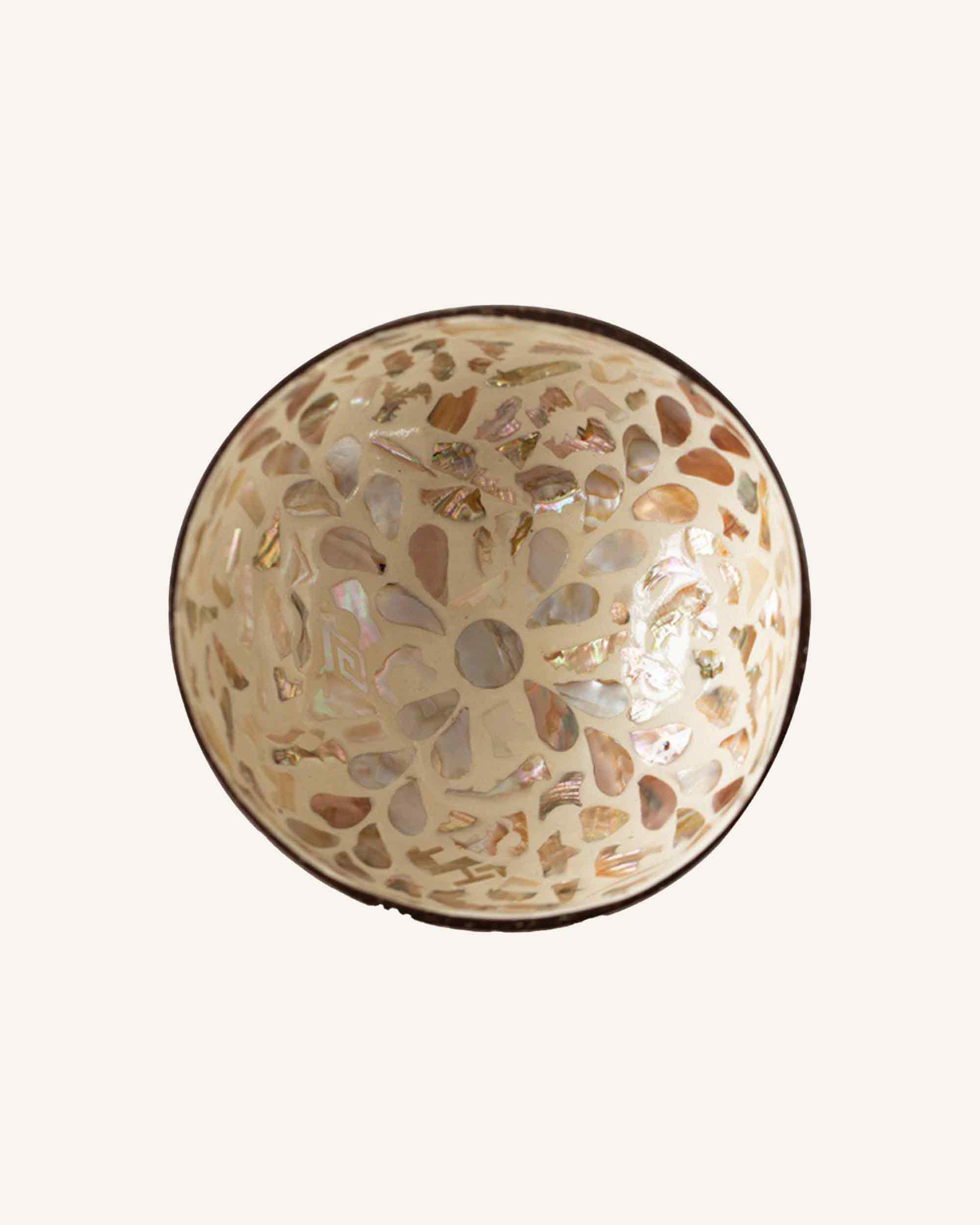 HANDMADE NATURAL SHELL COCONUT BOWL DECOR - Heartfelt Charm / One-Size