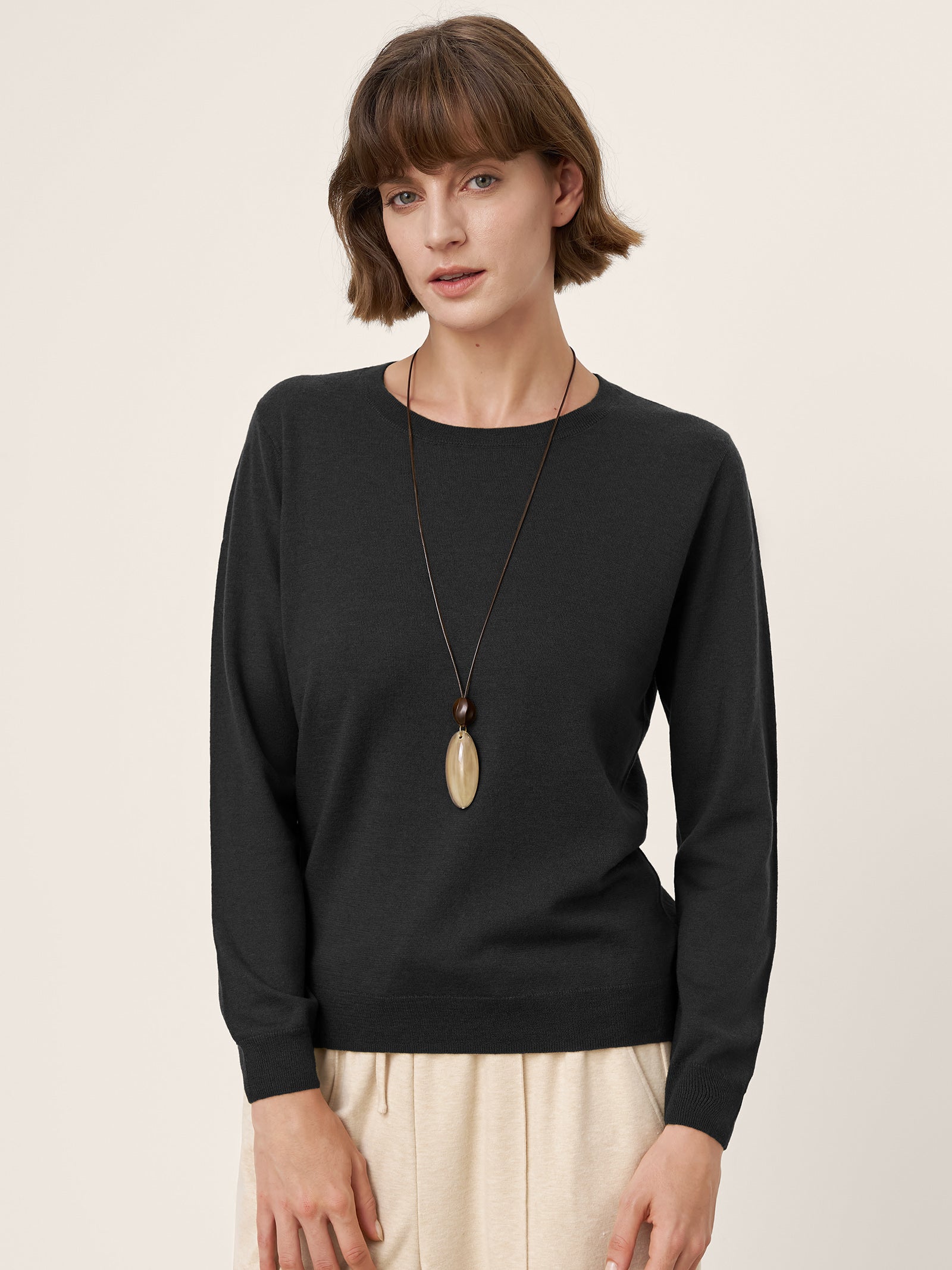 100% Extra-Fine Merino Wool Essential Crew Neck Knit Sweater BRIDGET by LINTICO for women