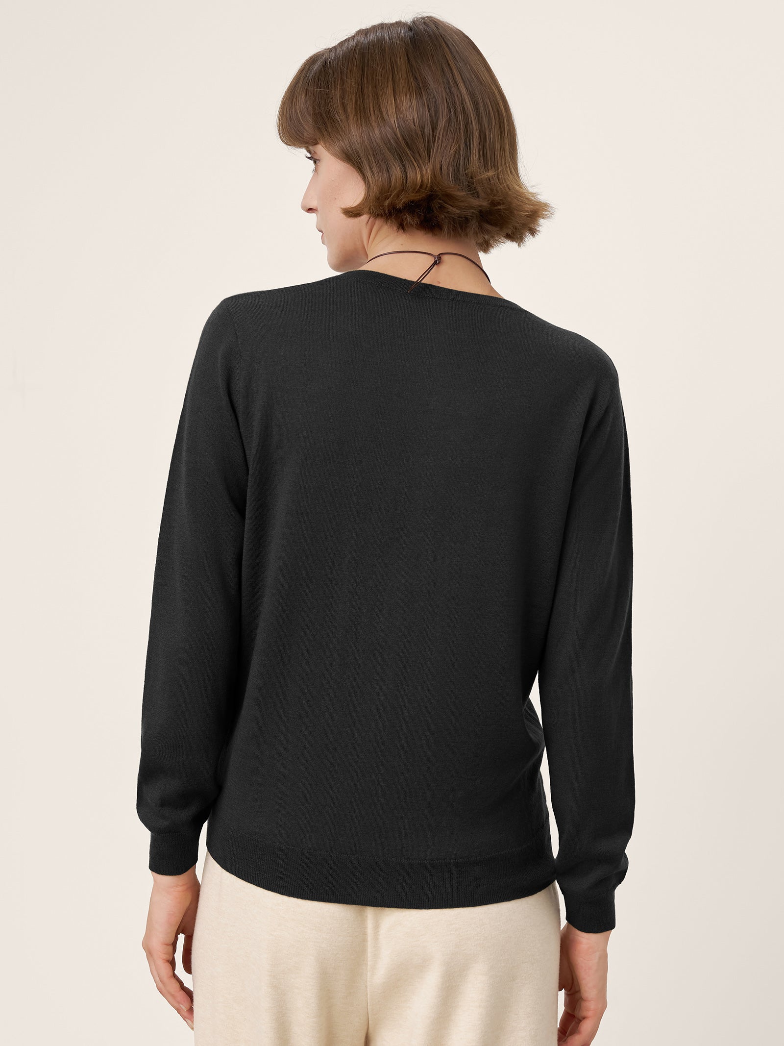 100% Extra-Fine Merino Wool Essential Crew Neck Knit Sweater BRIDGET by LINTICO for women