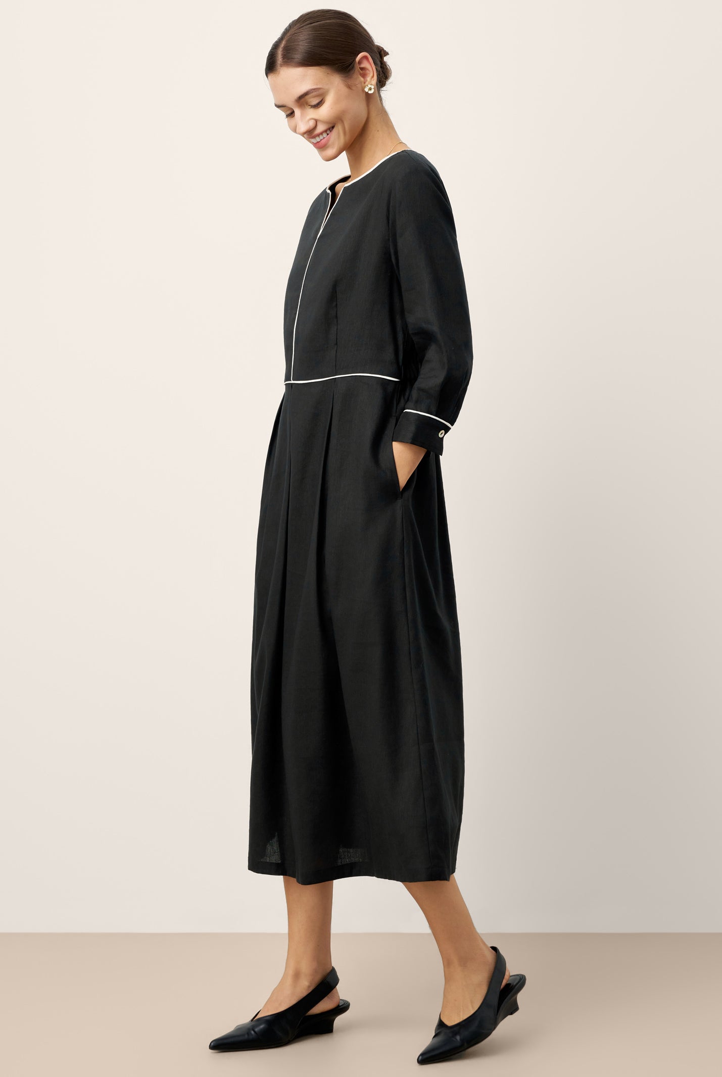 Linen-Lyocell Contrast Trim Gathered Midi Dress NYX by LINTICO for women
