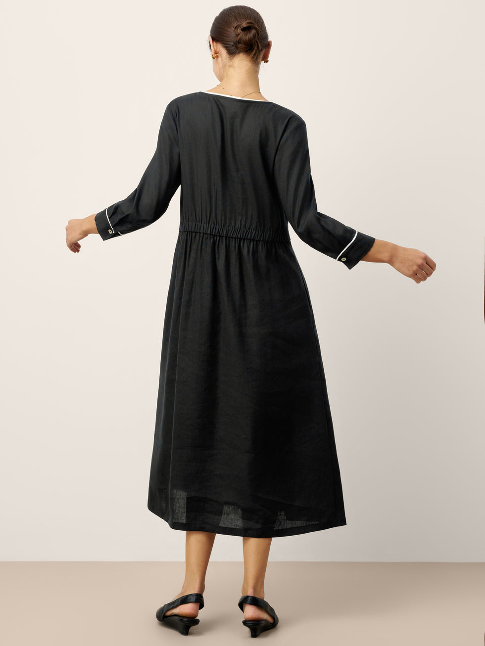 Linen-Lyocell Contrast Trim Gathered Midi Dress NYX by LINTICO for women