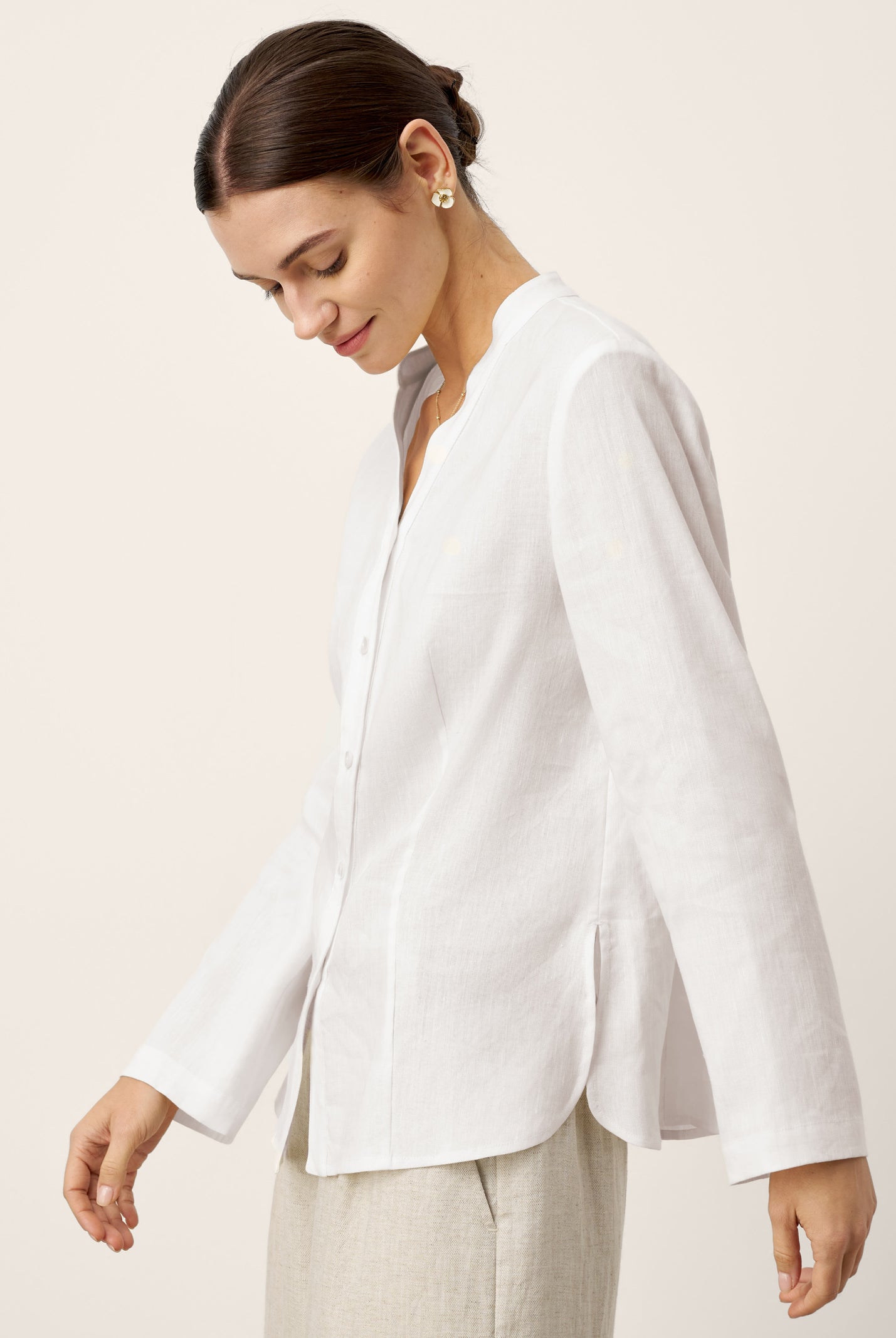 Linen-Lyocell Mandarin Collar Fitted Seam Shirt THORA by LINTICO for women